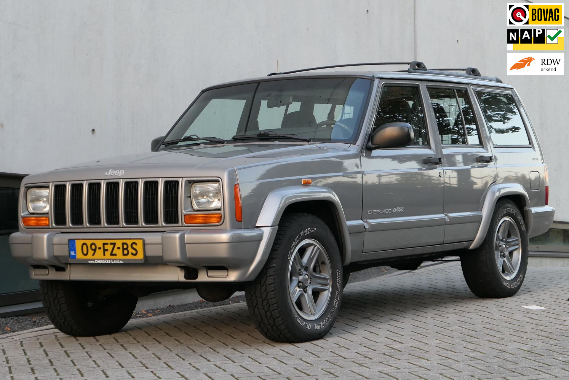 Jeep Cherokee 4.0i SE Airco NAP Cruise Leder 6-cilinder Youngtimer