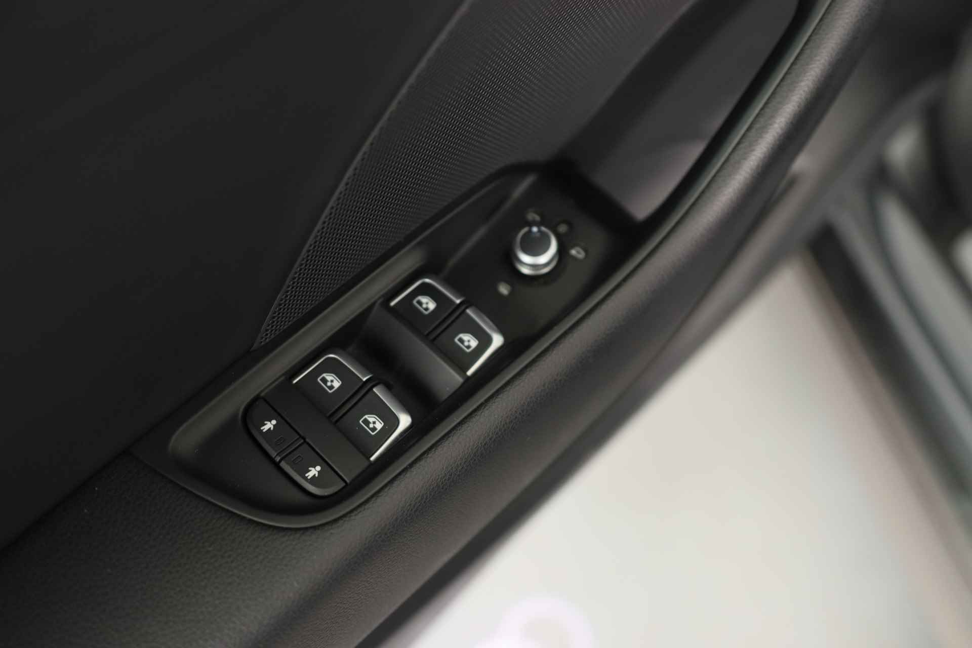 Audi A3 Limousine 1.5 TFSI CoD Sport S Line Edition | Dealer Onderhouden! | LED | Vitrtueel | Open Dak | Navi | Sportstoelen | Clima | K - 22/31