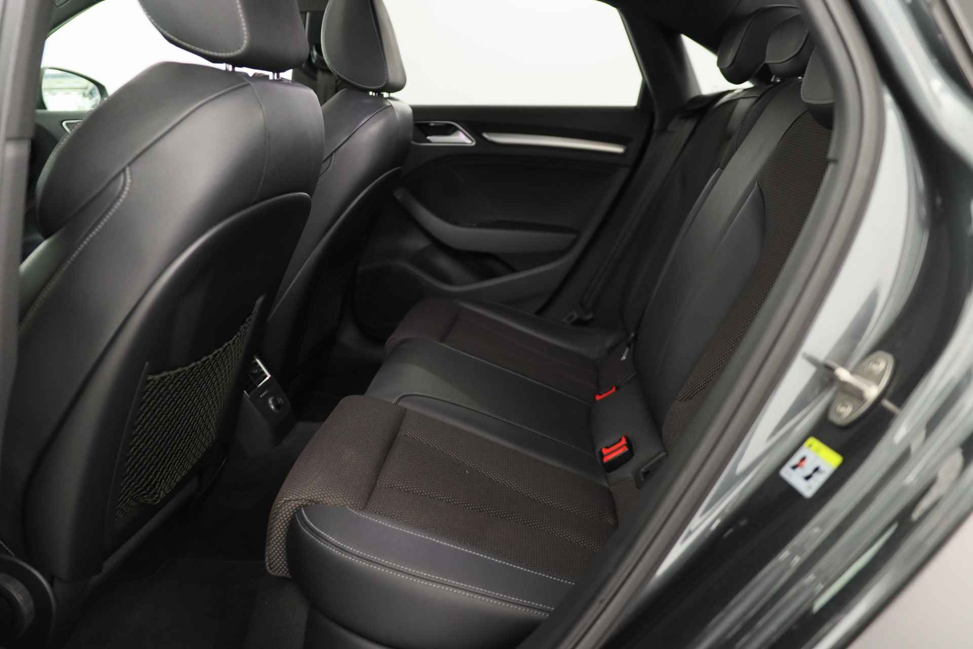 Audi A3 Limousine 1.5 TFSI CoD Sport S Line Edition | Dealer Onderhouden! | LED | Vitrtueel | Open Dak | Navi | Sportstoelen | Clima | K - 26/31