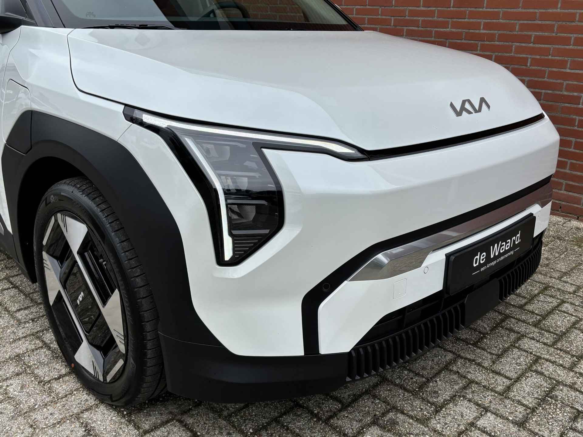 Kia EV3 Plus Advanced 58.3 kWh €3.000,- inruilvoordeel | Vegan lederen stoelbekleding | Glazen schuif-/kanteldak | Harman Kardon premium sound  system | 19" lichtmetalen velgen - 16/37