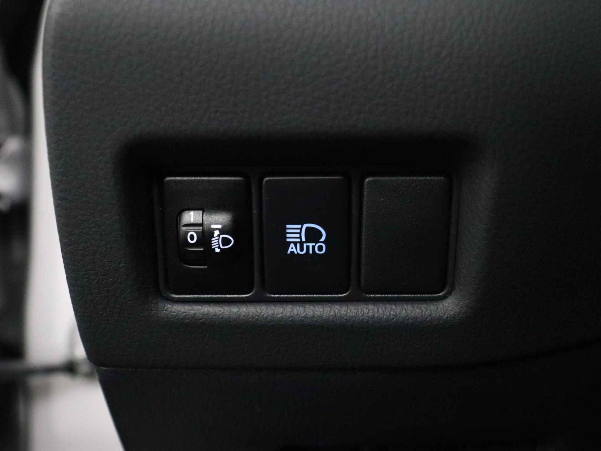 Toyota C-HR 1.8 Hybrid Style Ultimate Limited | Navigatie | Stoelverwarming | - 33/42