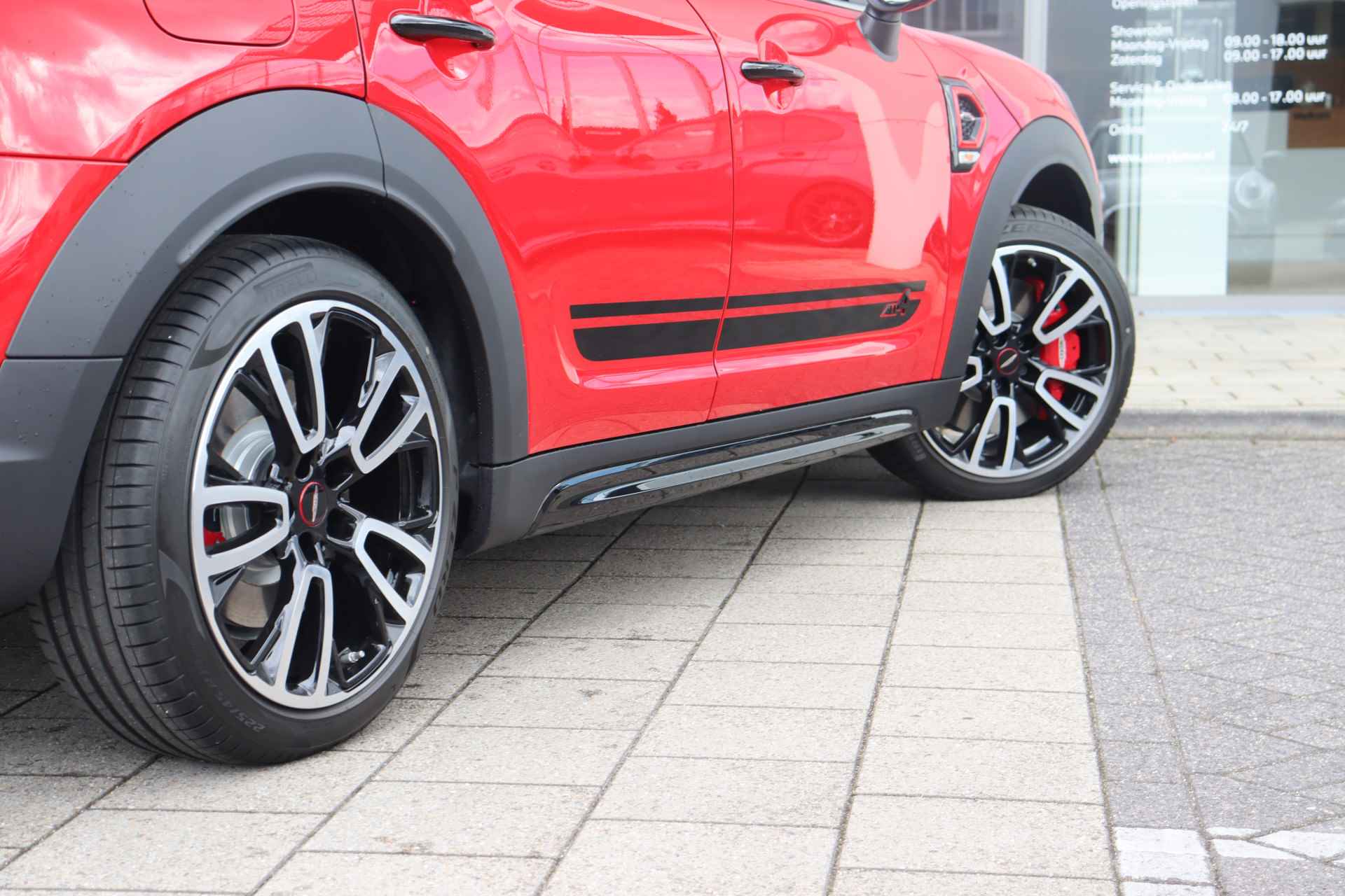 MINI Countryman John Cooper Works ALL4 Automaat / Premium Plus Pakket / Panoramadak / Achteruitrijcamera / Adaptieve LED / Active Cruise Control / Comfort Access - 13/35