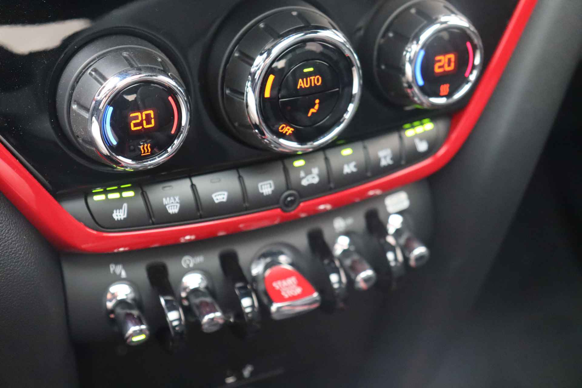 MINI Countryman John Cooper Works ALL4 Automaat / Premium Plus Pakket / Panoramadak / Achteruitrijcamera / Adaptieve LED / Active Cruise Control / Comfort Access - 19/35