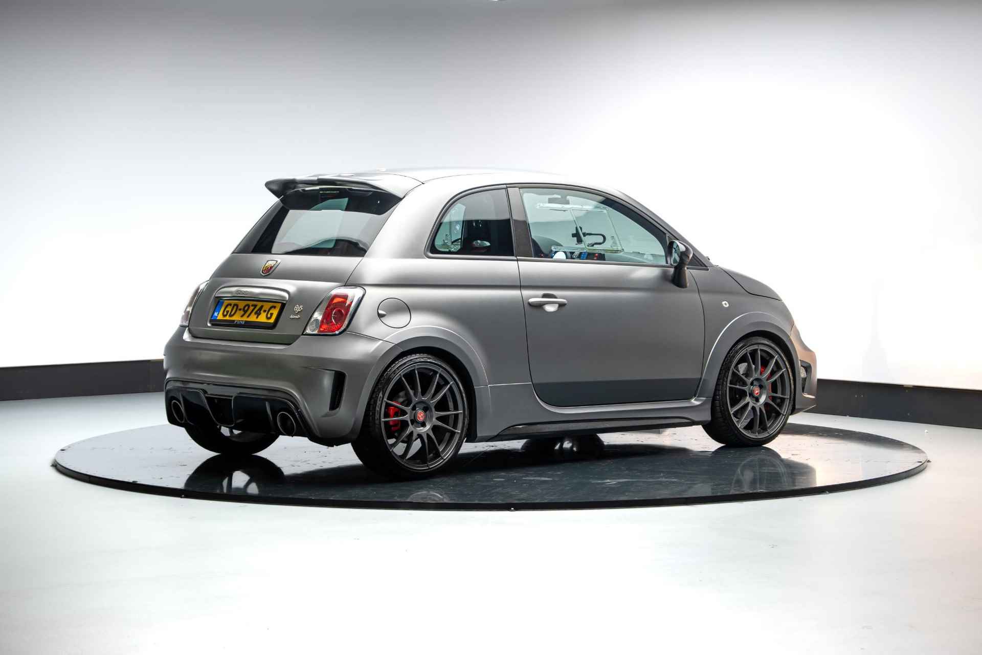 Abarth 500 1.4 T-Jet Abarth 695 Biposto Abarth  500 1.4 T-Jet Abarth 695 Biposto - 16/23