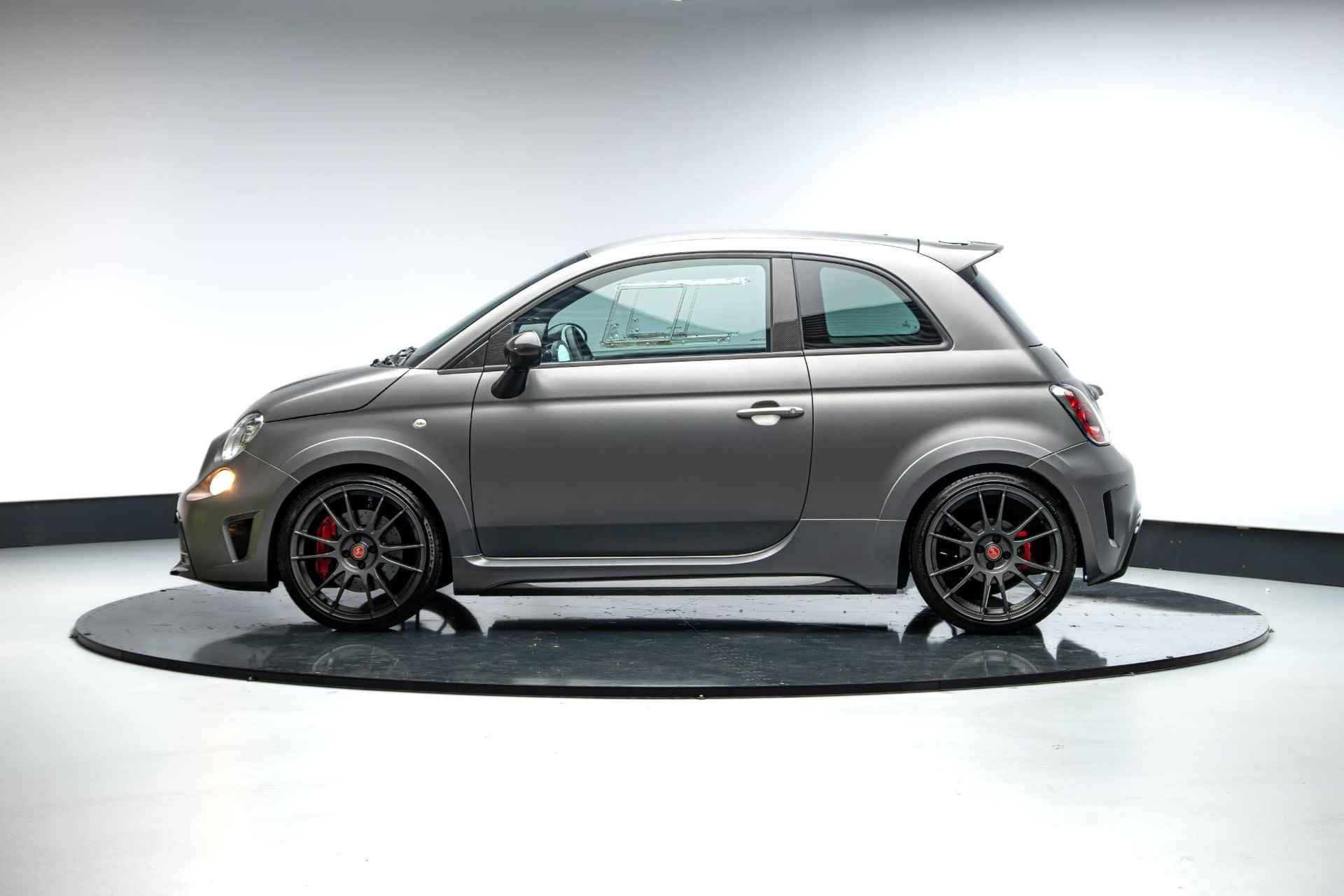 Abarth 500 1.4 T-Jet Abarth 695 Biposto Abarth  500 1.4 T-Jet Abarth 695 Biposto - 17/23