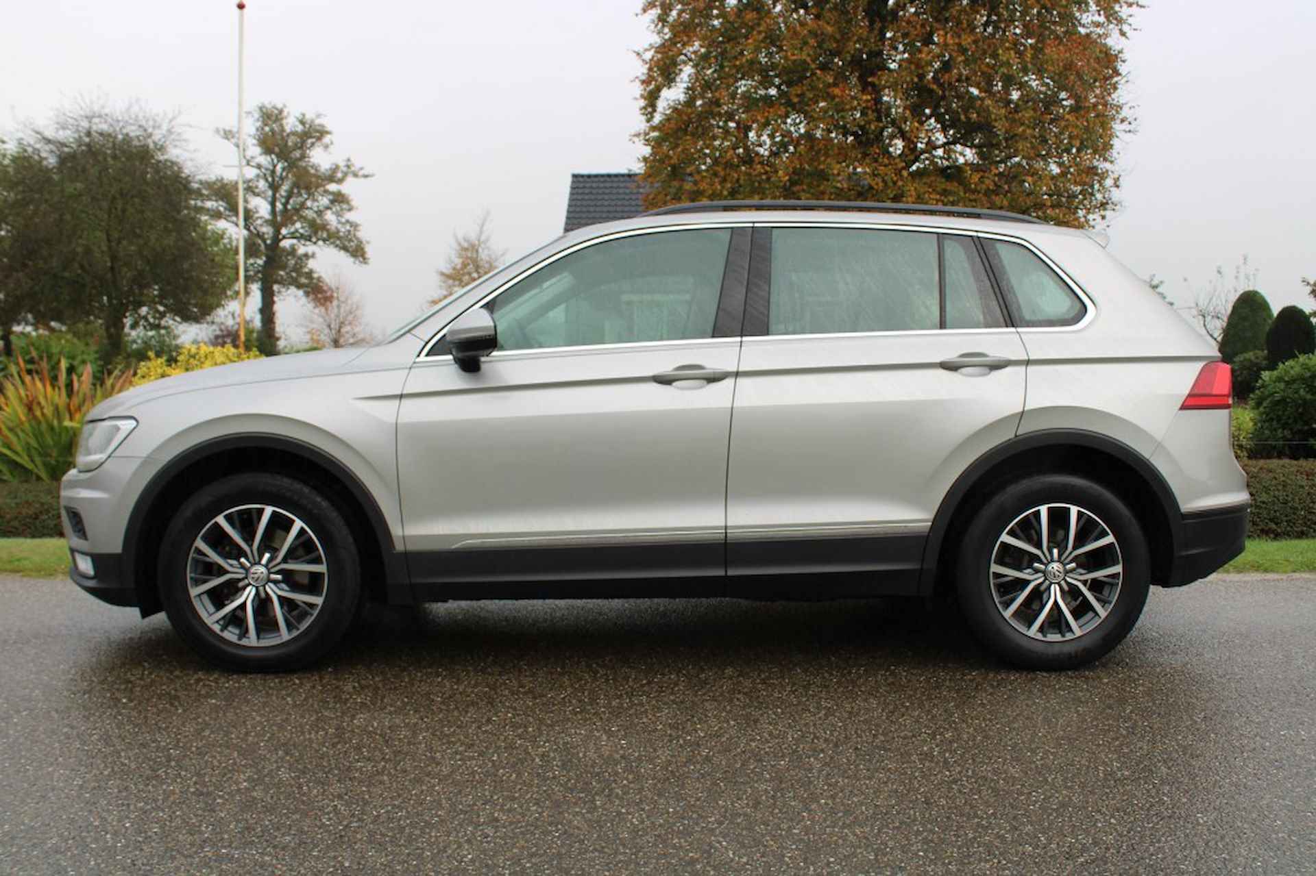 VOLKSWAGEN Tiguan 1.4 TSI 125pk Comfortline Airco/Navi/PDC/Stoelverwarming - 25/35