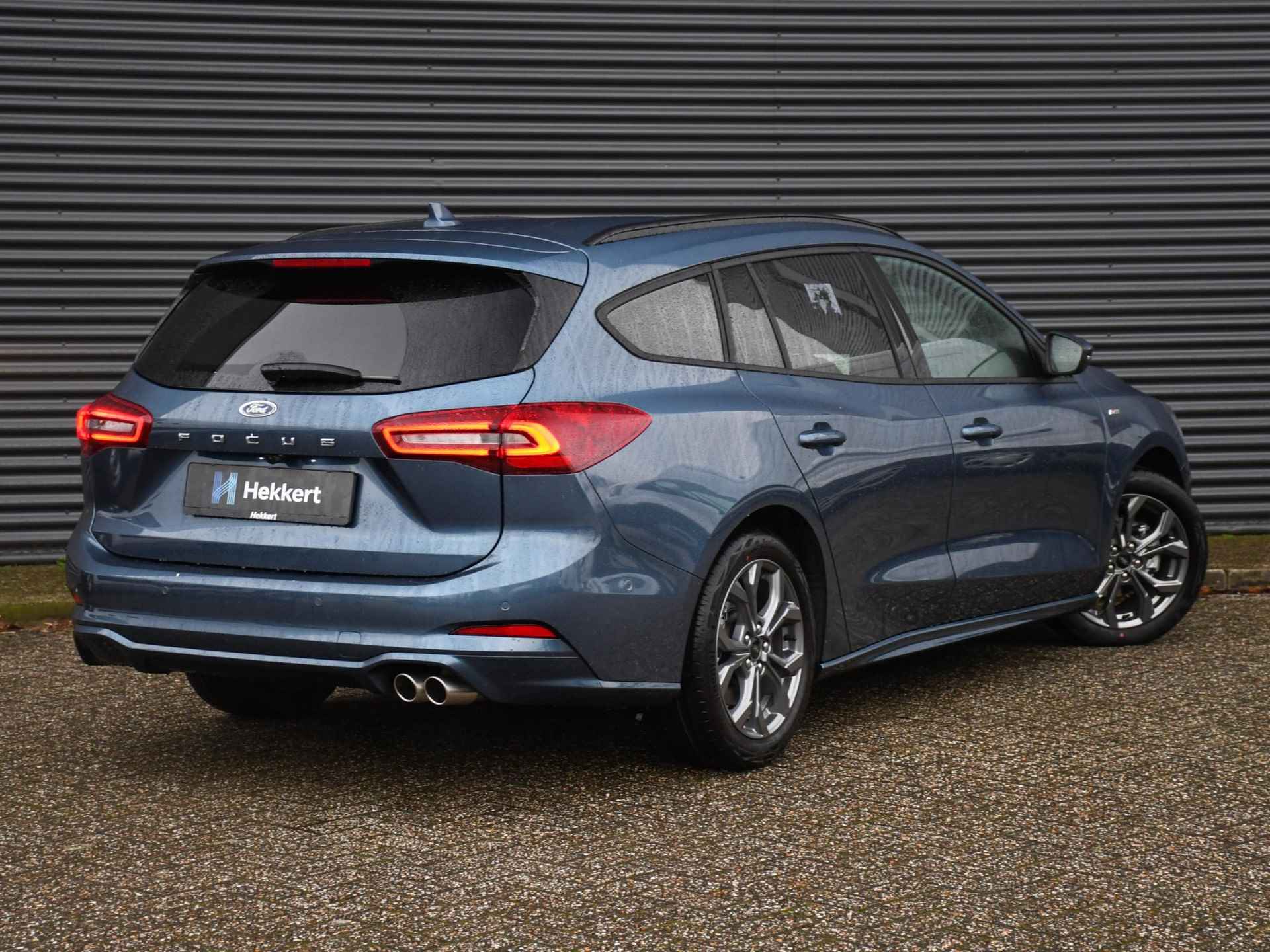 Ford Focus Wagon ST Line 1.0 EcoBoost Hybrid 125pk ADAPT. CRUISE | 17''LM | PDC + CAM. | DAB | DODE HOEK | WINTER PACK - 4/31