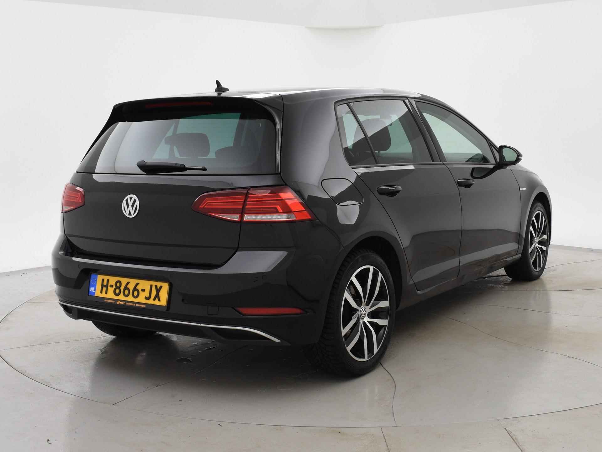 Volkswagen e-Golf E-DITION + FULL LED / ADAPTIVE CRUISE / CAMERA / NAVIGATIE / 17 INCH LMV - 20/40