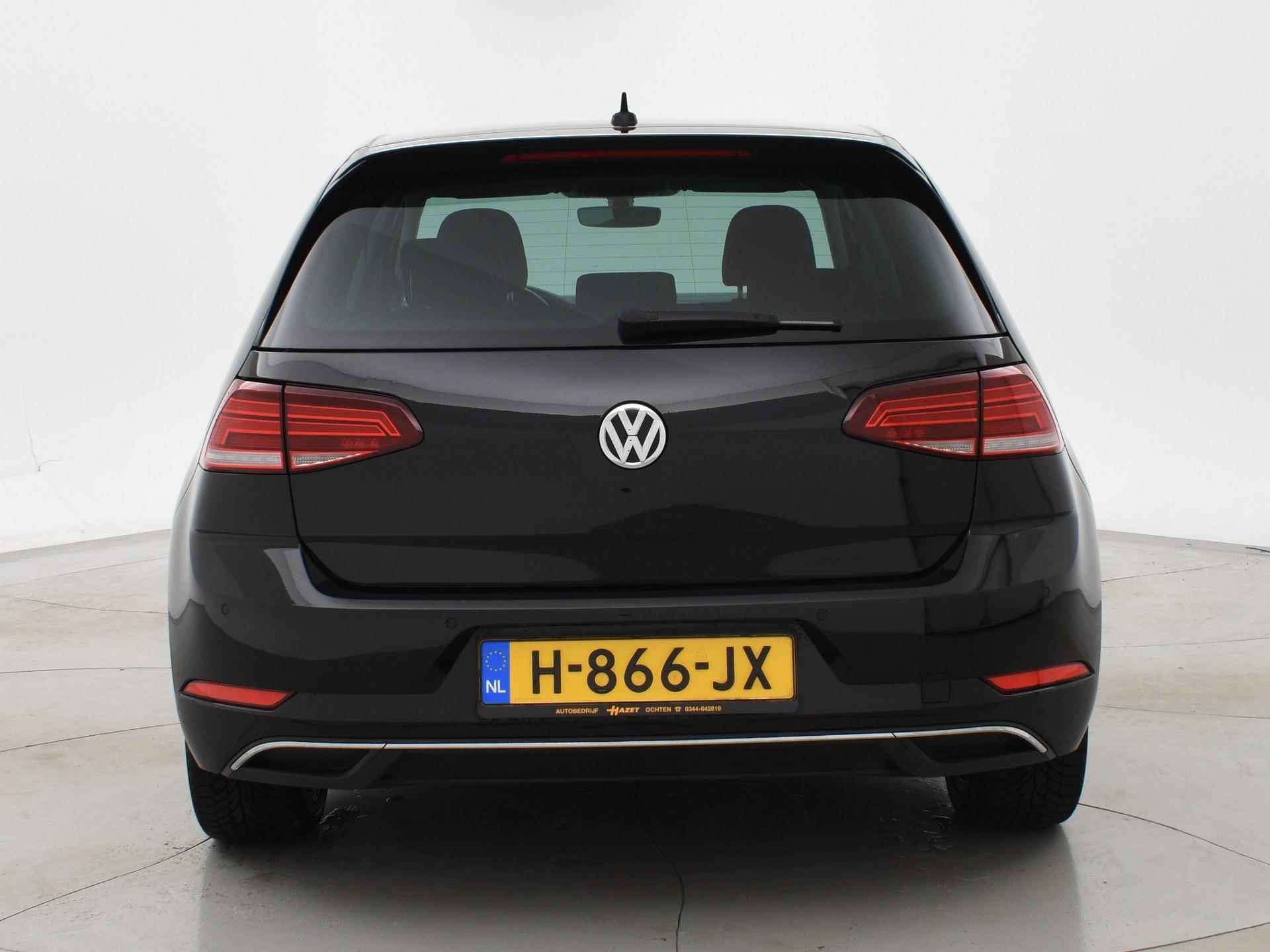 Volkswagen e-Golf E-DITION + FULL LED / ADAPTIVE CRUISE / CAMERA / NAVIGATIE / 17 INCH LMV - 24/40