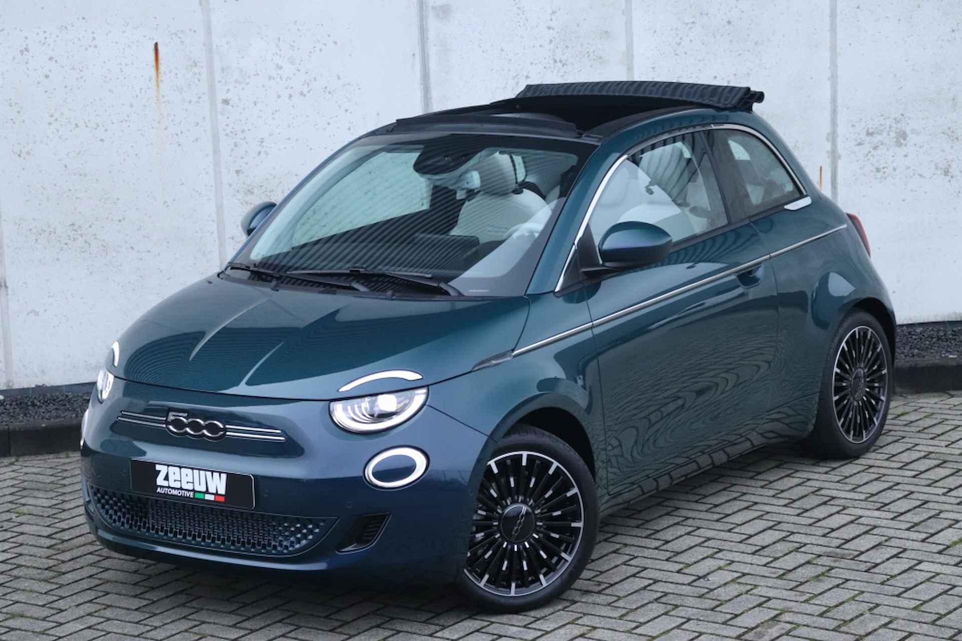 Fiat 500e Cabrio La Prima 42 kWh | Technology | Winter | BTW | 17" - 2/38