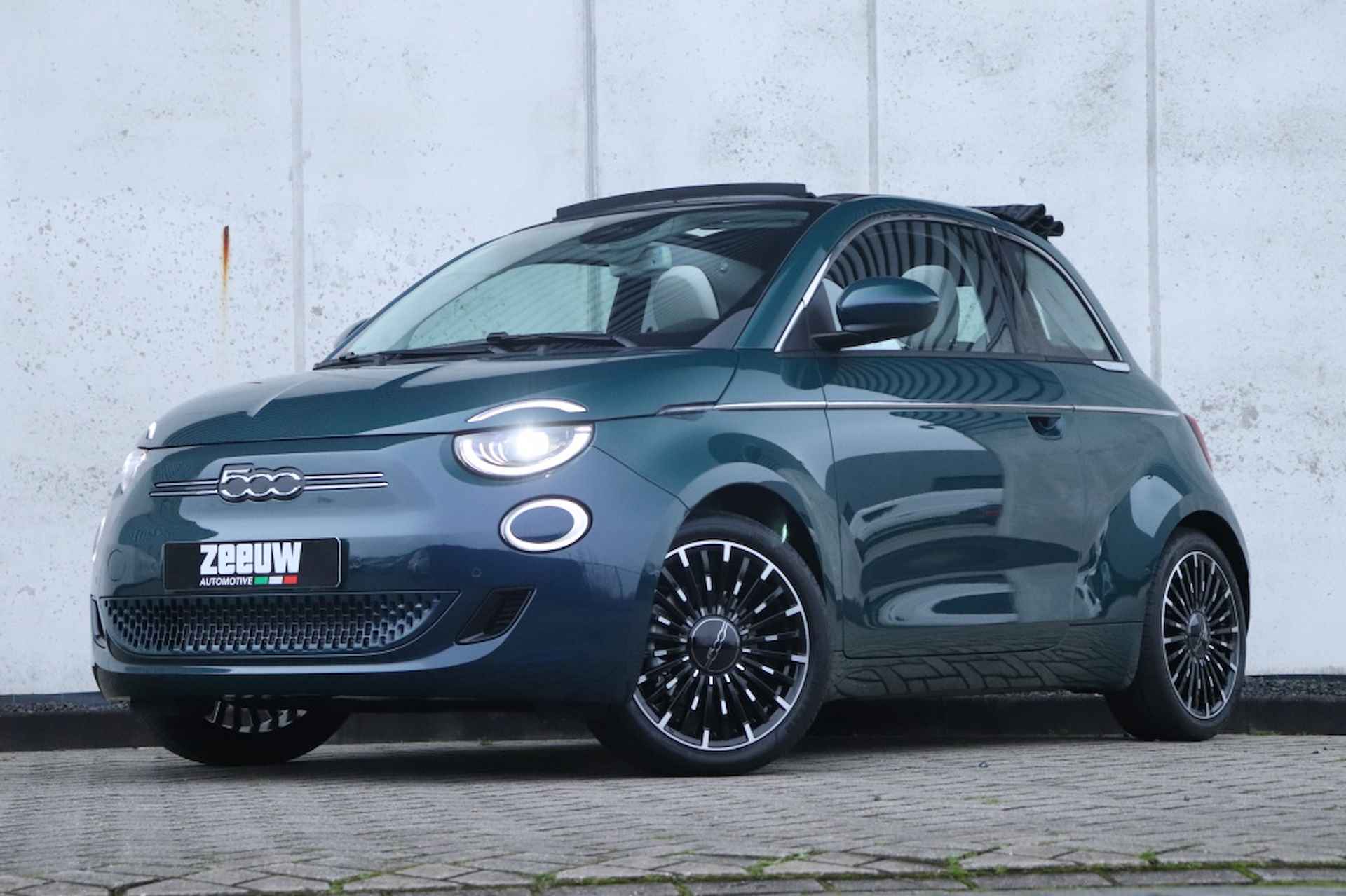 Fiat 500e Cabrio La Prima 42 kWh | Technology | Winter | BTW | 17" - 3/38