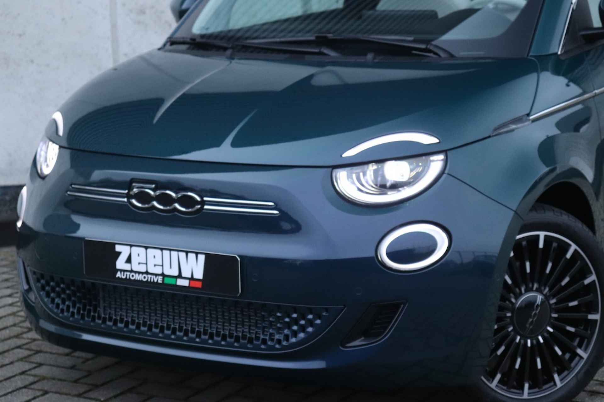 Fiat 500e Cabrio La Prima 42 kWh | Technology | Winter | BTW | 17" - 4/38