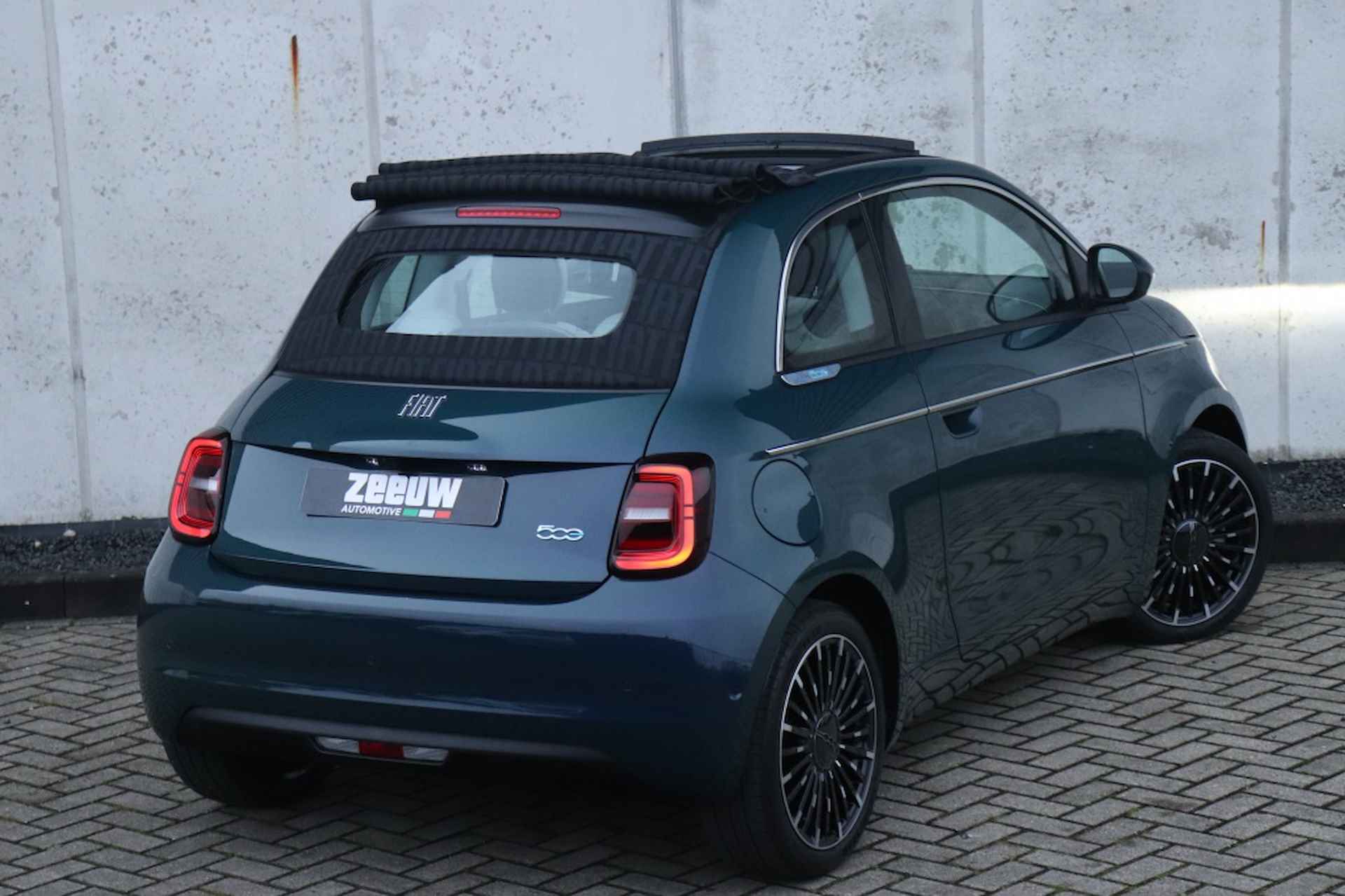 Fiat 500e Cabrio La Prima 42 kWh | Technology | Winter | BTW | 17" - 7/38