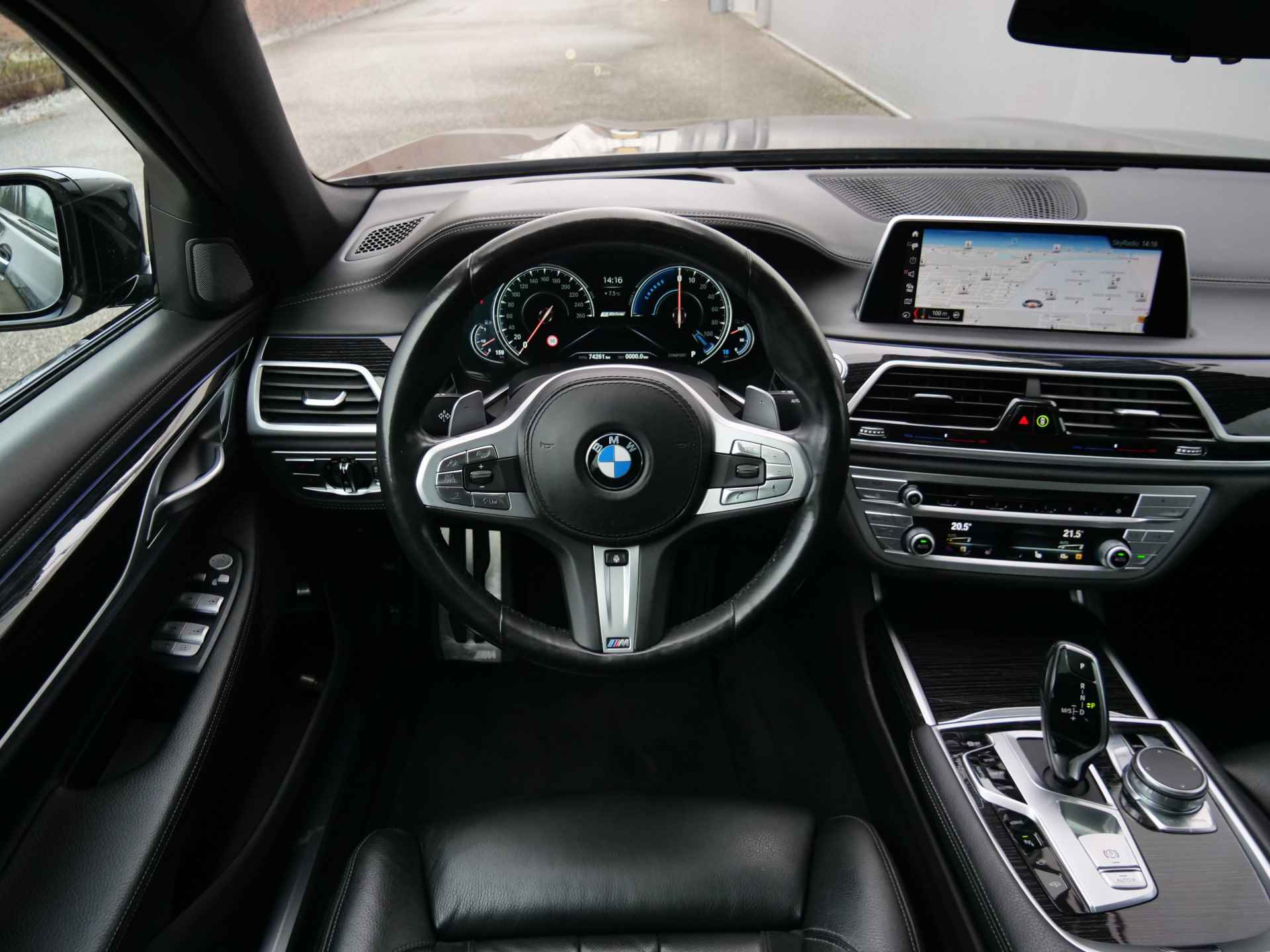 BMW 7 Serie 740e iPerformance High Executive 326 Pk Automaat Navi / Leer / DAB / Apple Carplay / Schuifdak / M-pakket - 33/57