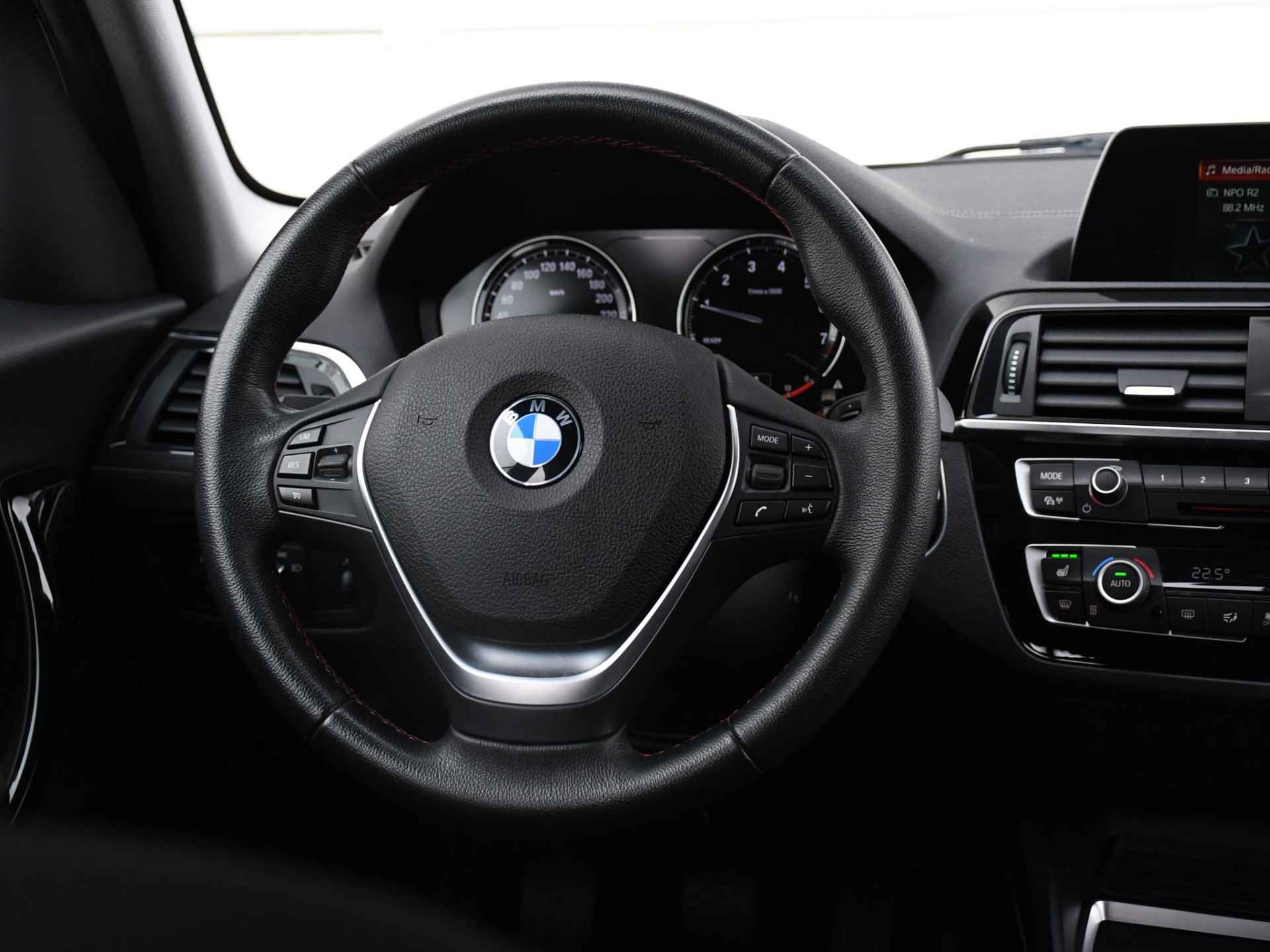 BMW 1-serie 118i 136pk 16''LM | PDC | STOELVERW. VOOR | CRUISE.C | NAVI | DRIVE MODE - 13/32