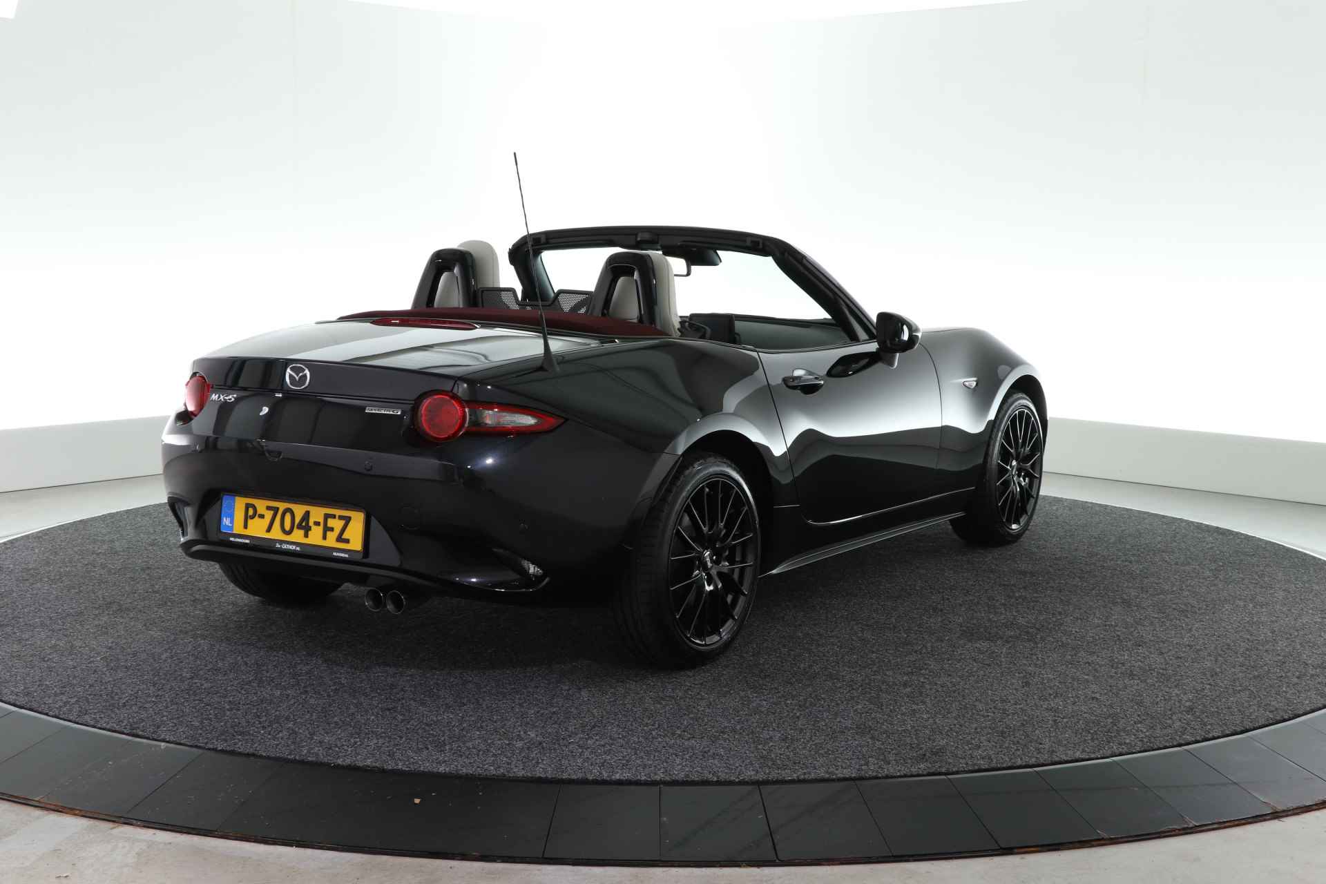 Mazda MX-5 2.0 SkyActiv-G 184 Signature / CAMERA / CARPLAY / CRUISE / STOELVERW. / - 2/34