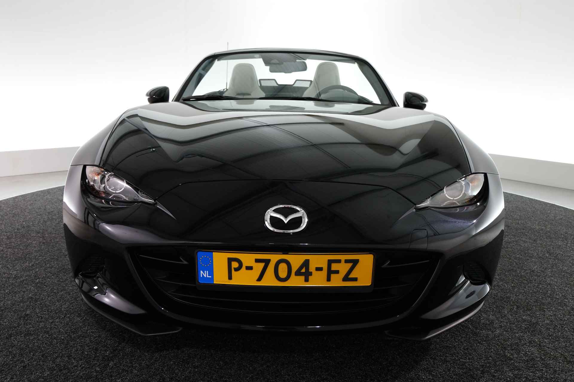 Mazda MX-5 2.0 SkyActiv-G 184 Signature / CAMERA / CARPLAY / CRUISE / STOELVERW. / - 13/34