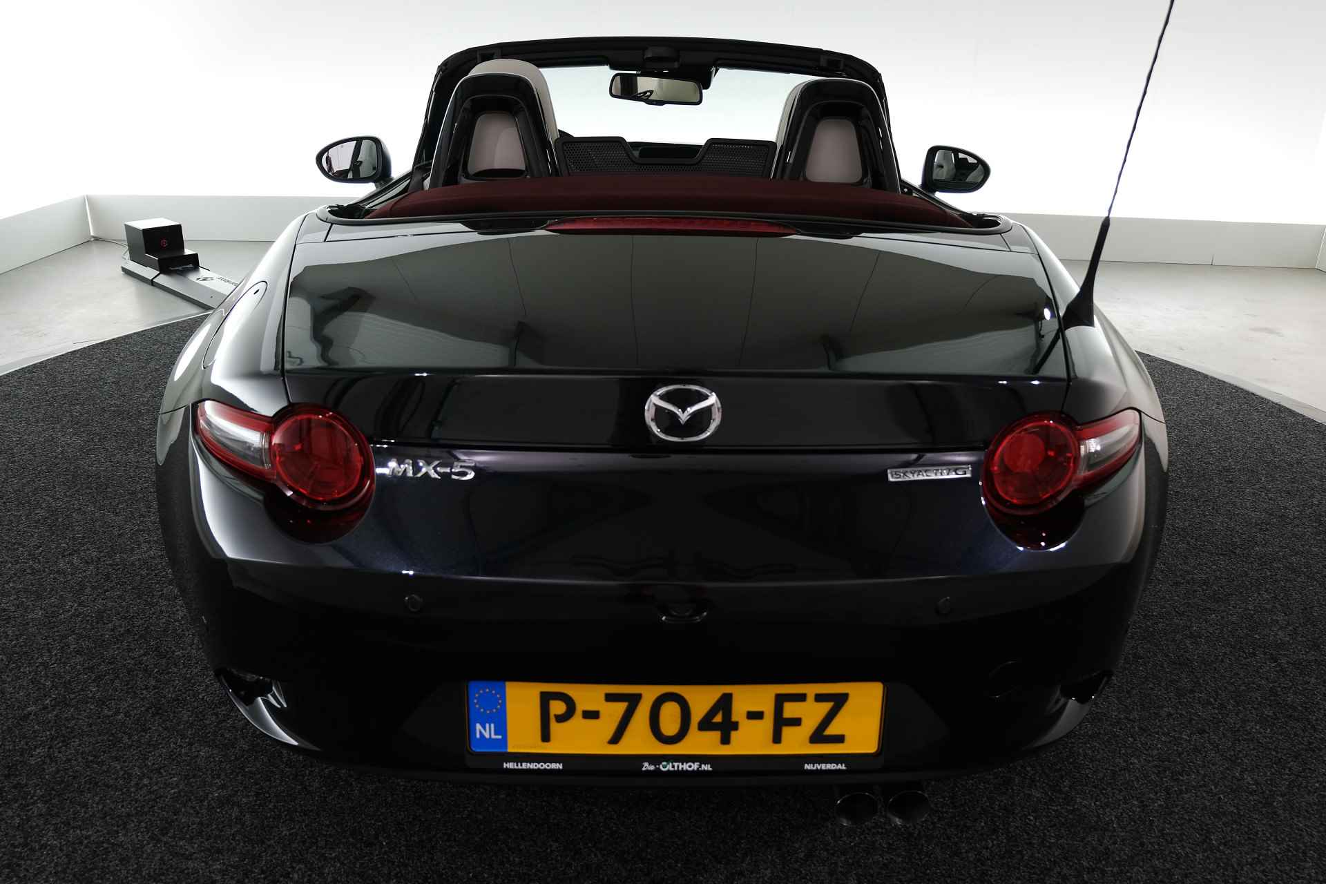 Mazda MX-5 2.0 SkyActiv-G 184 Signature / CAMERA / CARPLAY / CRUISE / STOELVERW. / - 16/34