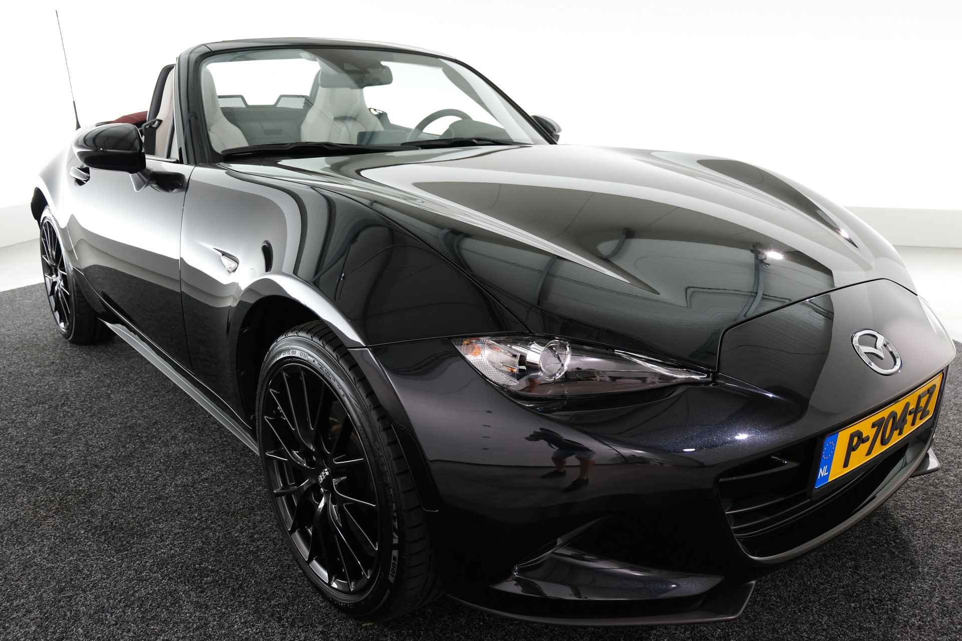 Mazda MX-5 2.0 SkyActiv-G 184 Signature / CAMERA / CARPLAY / CRUISE / STOELVERW. / - 27/34