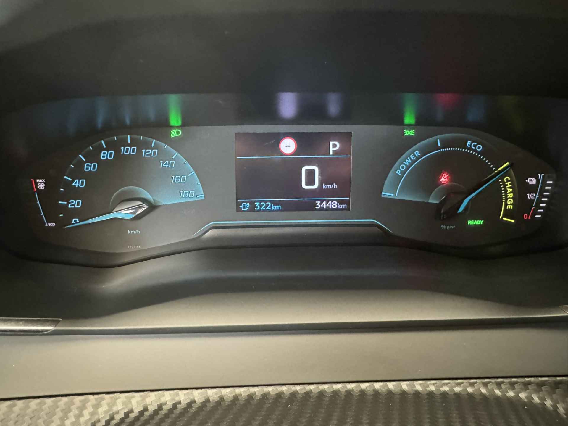 Peugeot e-208 EV Style 50 kWh | Navigatie | Warmtepomp | Climate | LM 16'' | Carplay/Android Auto | Privacy Glass | Parkeersensoren V+A | - 3/36