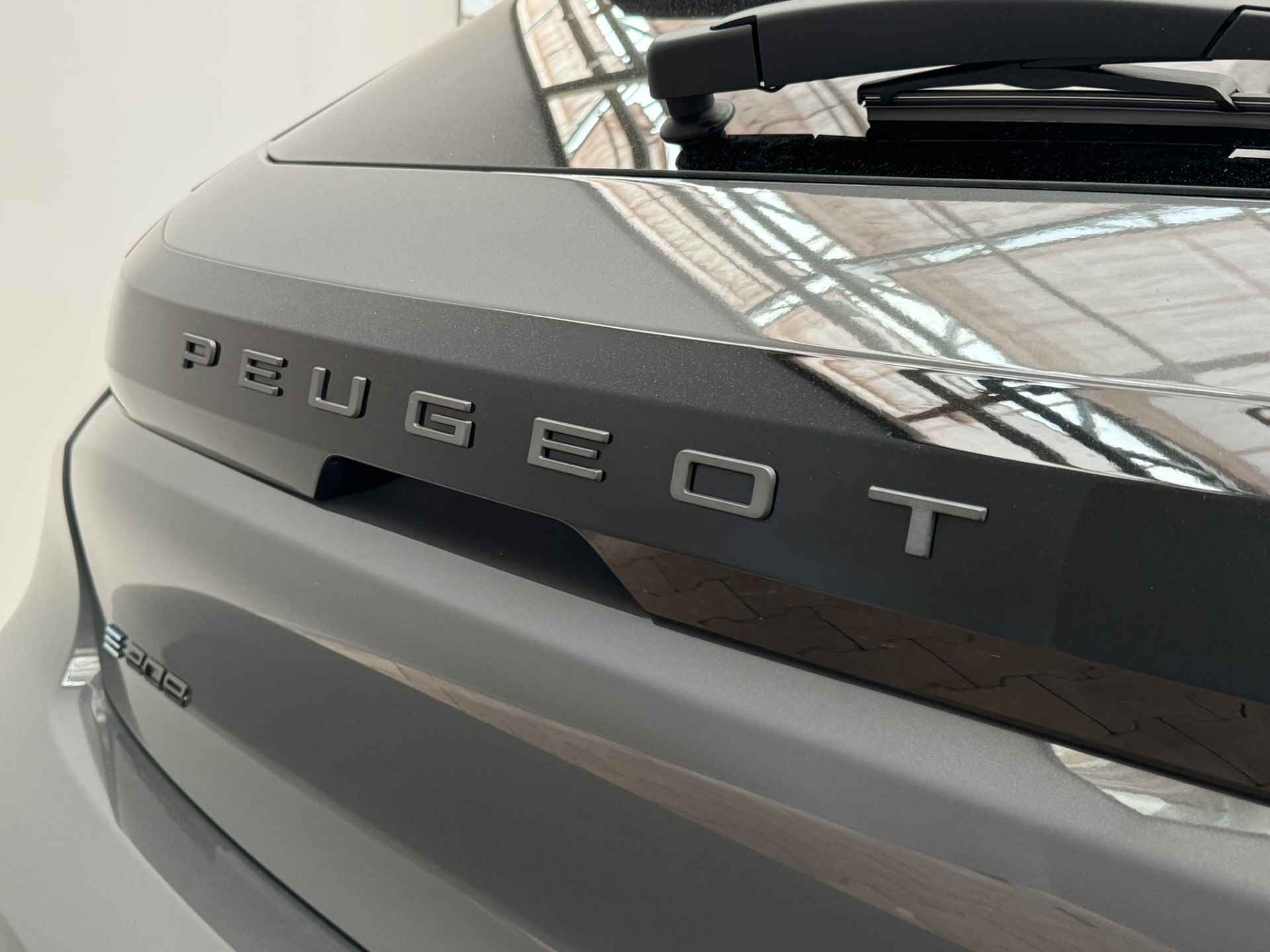 Peugeot e-208 EV Style 50 kWh | Navigatie | Warmtepomp | Climate | LM 16'' | Carplay/Android Auto | Privacy Glass | Parkeersensoren V+A | - 19/36