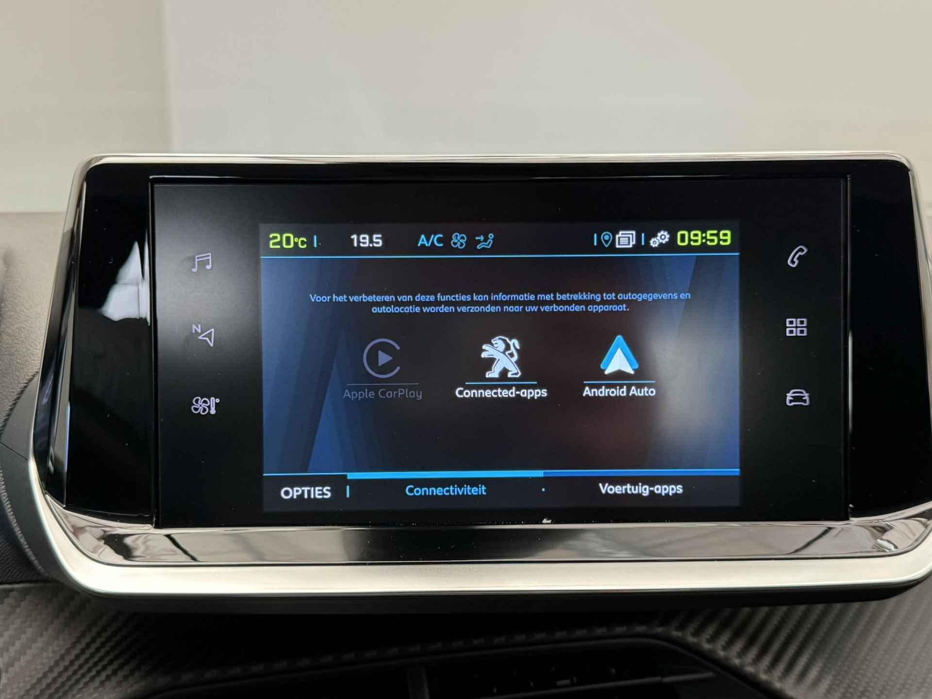 Peugeot e-208 EV Style 50 kWh | Navigatie | Warmtepomp | Climate | LM 16'' | Carplay/Android Auto | Privacy Glass | Parkeersensoren V+A | - 30/36