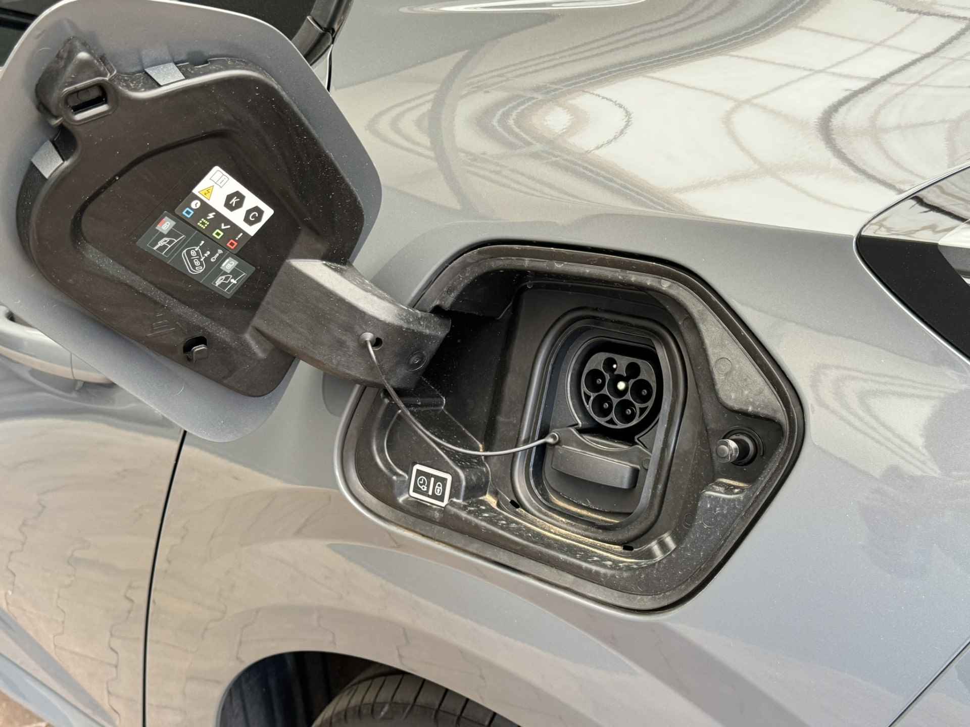 Peugeot e-208 EV Style 50 kWh | Navigatie | Warmtepomp | Climate | LM 16'' | Carplay/Android Auto | Privacy Glass | Parkeersensoren V+A | - 36/36