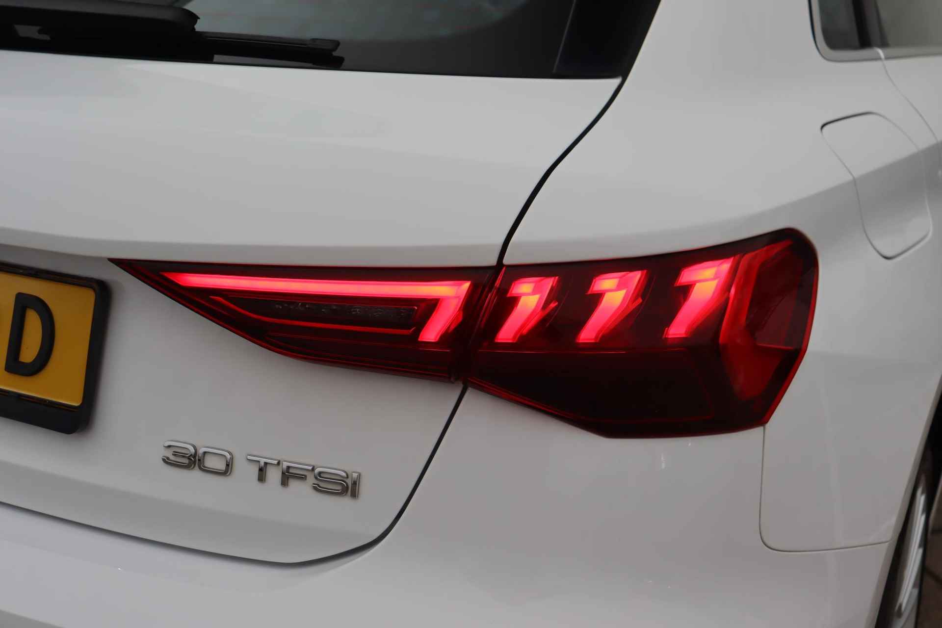 Audi A3 Sportback 30 TFSI Business edition LED Koplampen Navigatie Clima Allseason - 16/43