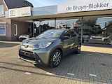 Toyota Aygo X 1.0 VVT-i Pulse Automaat Bi-tone / lichtmetalen velgen / Apple Carplay / Android Auto / parkeercamera / rijklaarprijs