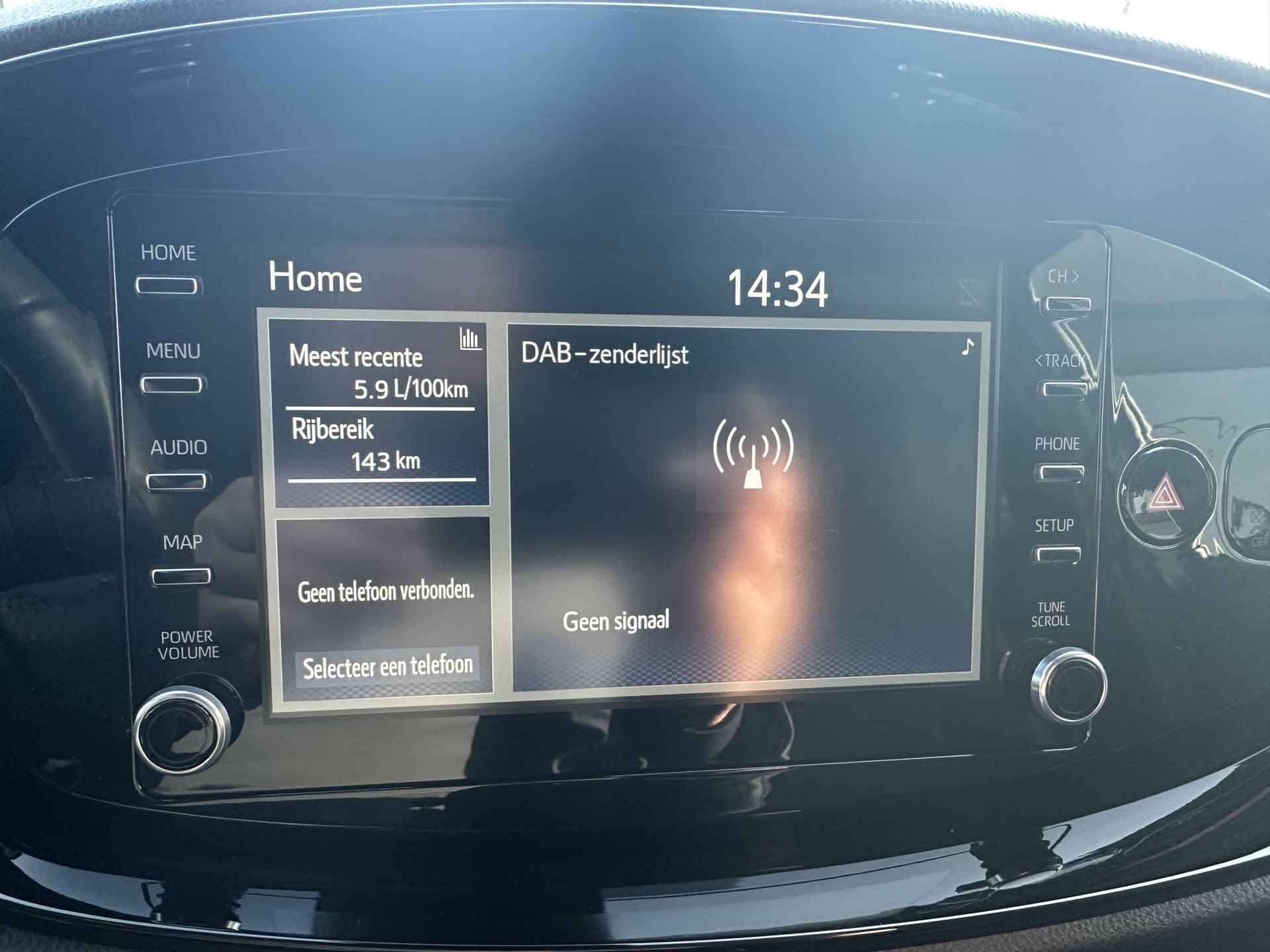 Toyota Aygo X 1.0 VVT-i Pulse Automaat Bi-tone / lichtmetalen velgen / Apple Carplay / Android Auto / parkeercamera / rijklaarprijs - 18/34