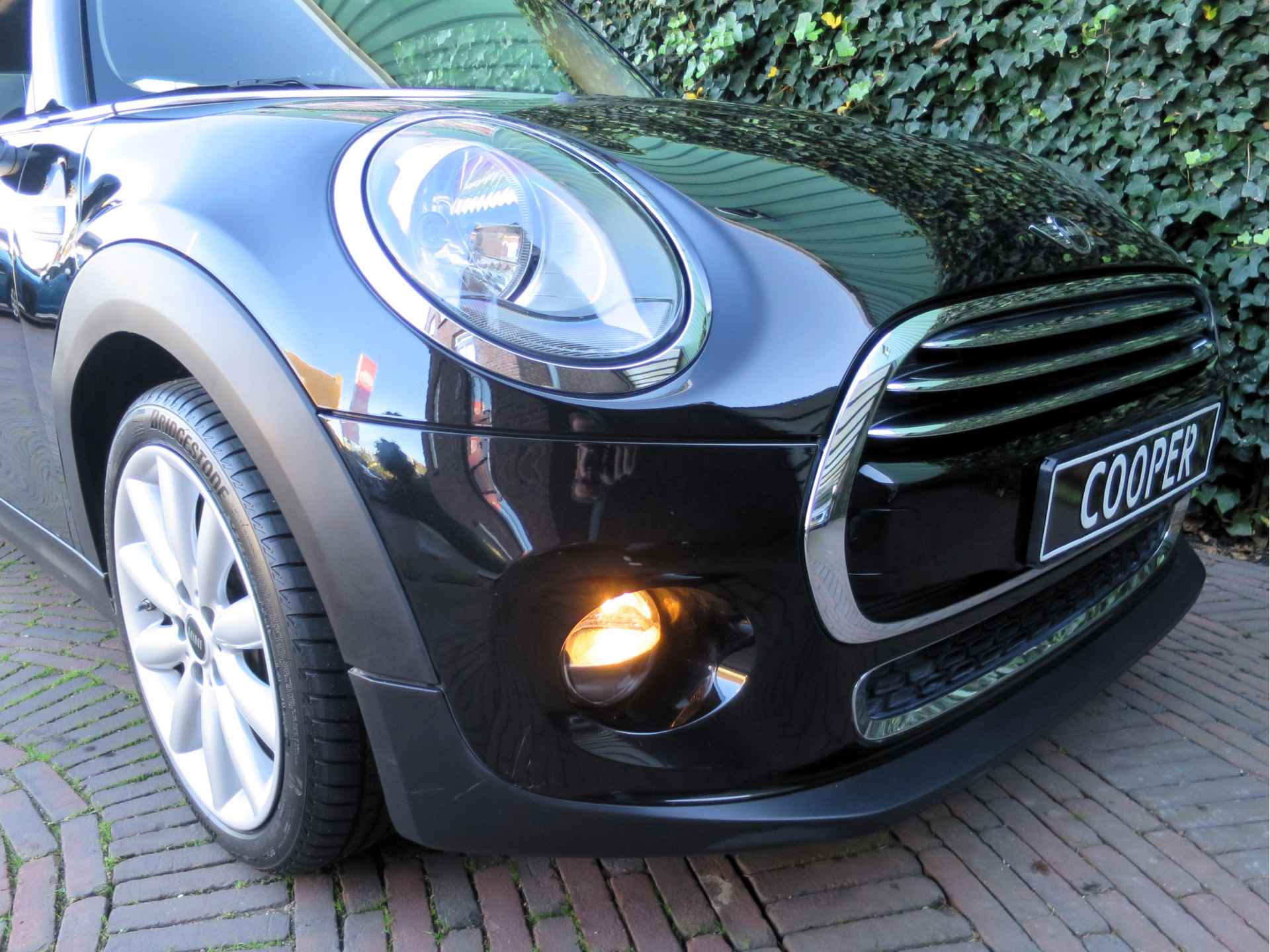 MINI Cooper 1.5 Chili F56 met Navi, Keyless entry, PDC en 17" - 26/39