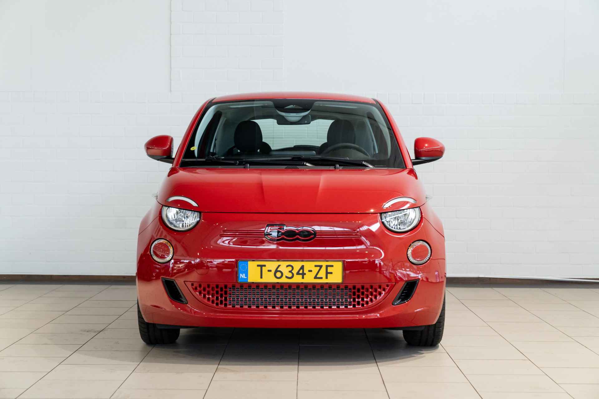 Fiat 500 RED 24 kWh | Navigatie | Pro Pack | Climate Controle | DAB | Apple Carplay & Android Auto | - 2/32