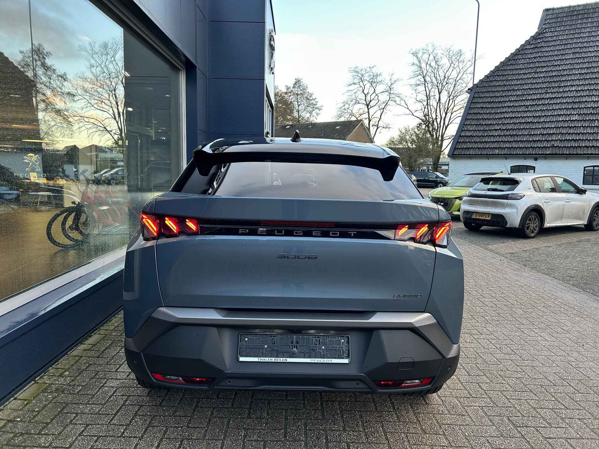 Peugeot 3008 1.2 Hybrid 136 GT | Nieuwste model 3008 | Direct Leverbaar | Navigatie | Parkeercamera | LED Matrix | Alcantara Bekleding | Electrische achterklep | Stoel & Stuurverwarming | - 5/49