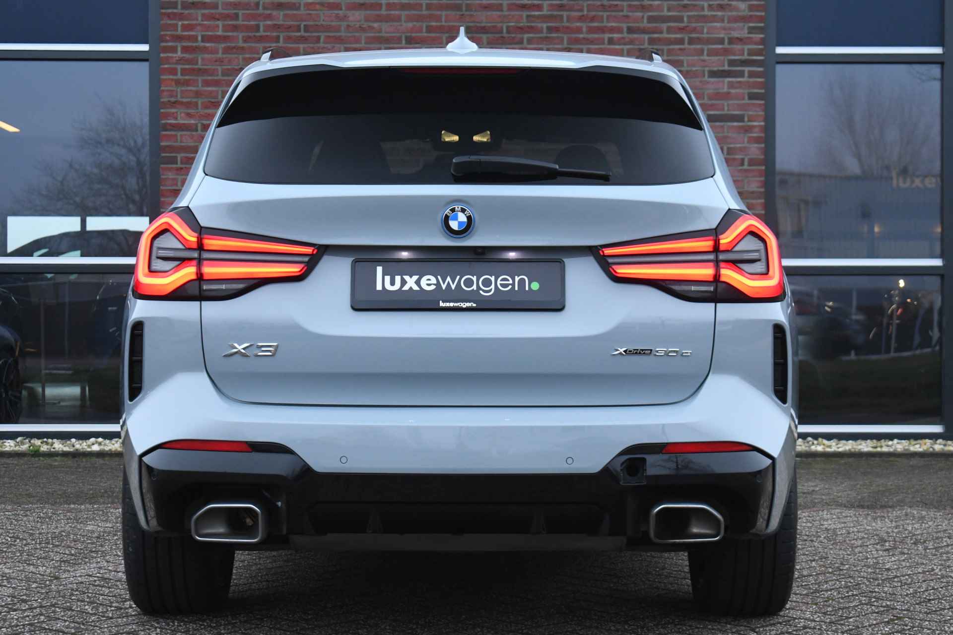 BMW X3 xDrive30e M-Sport Pano M-Zetels ACC HUD H/K Camera - 8/90