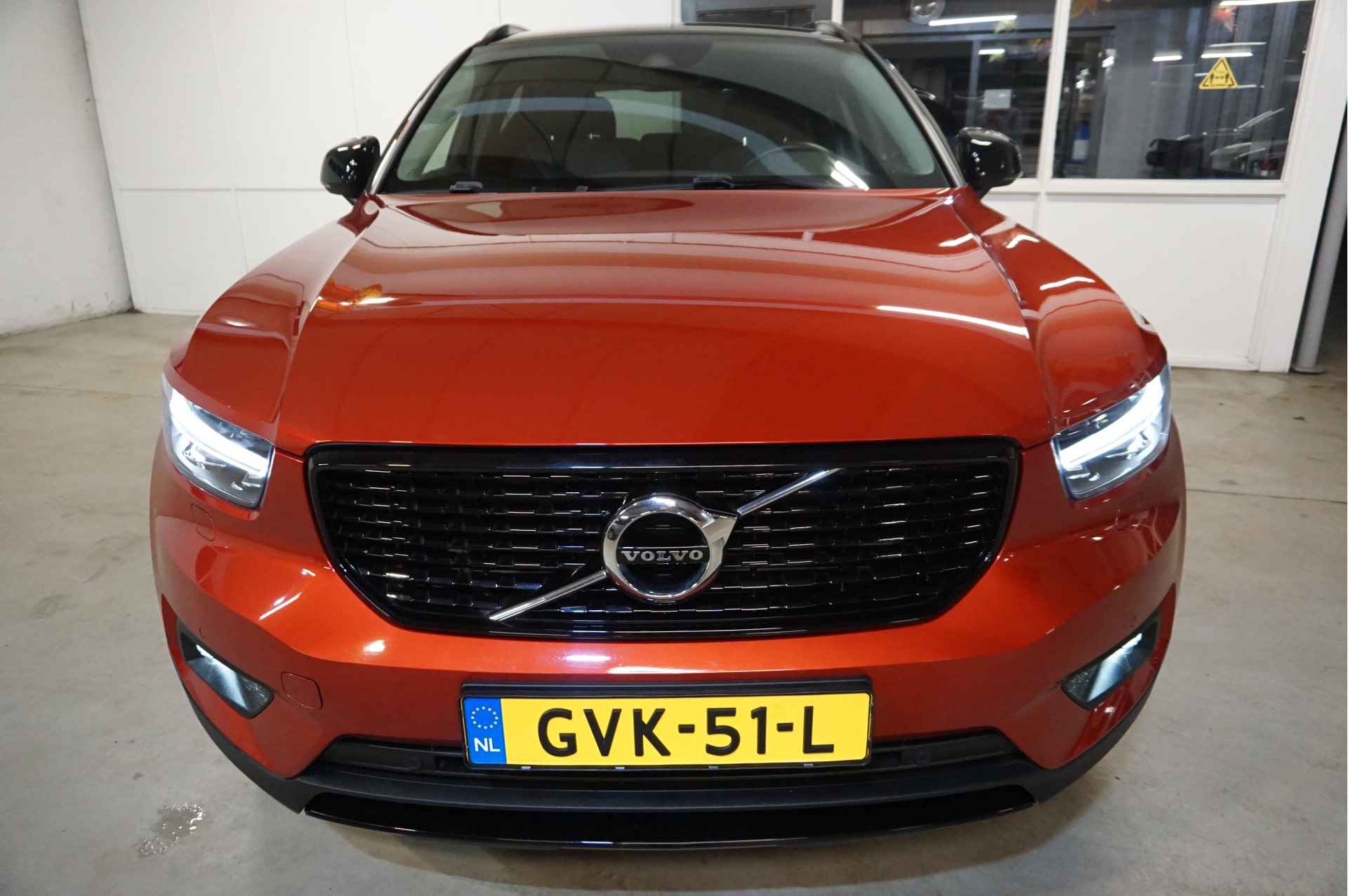 Volvo XC40 1.5 T4 Recharge R-Design 213Pk Camera. Stuur-verw. - 17/42