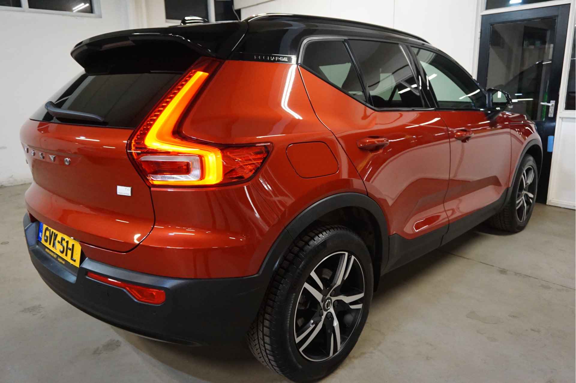 Volvo XC40 1.5 T4 Recharge R-Design 213Pk Camera. Stuur-verw. - 30/42