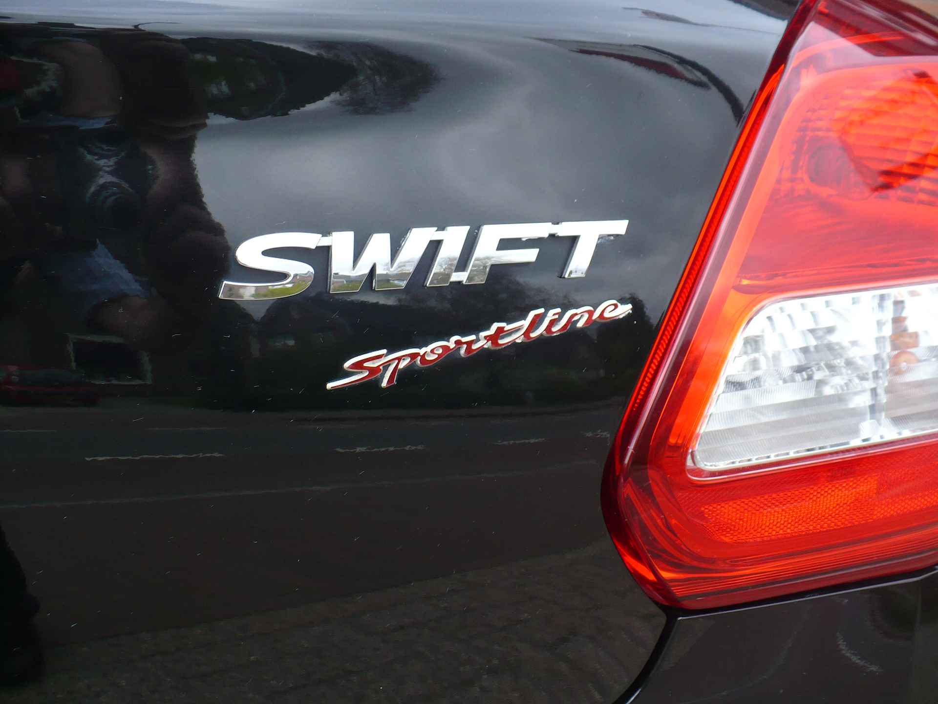 Suzuki Swift 1.2 DualJet 90pk Sportline - 10/23