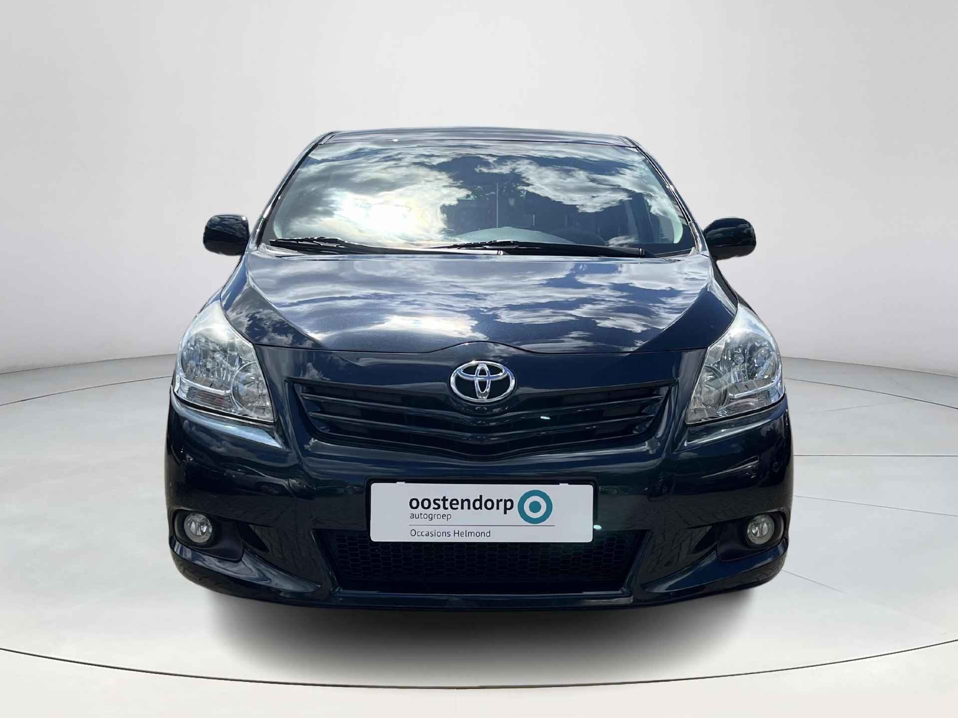 Toyota Verso 1.8 VVT-i Aspiration | All-in prijs | Bluetooth | Trekhaak | Parkeersensoren | Camera | Climate Control | - 9/35