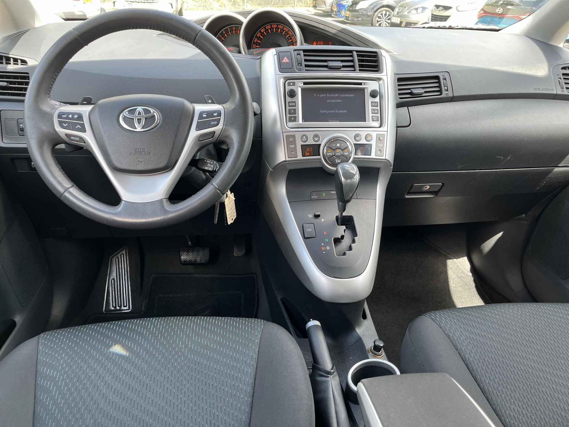 Toyota Verso 1.8 VVT-i Aspiration | All-in prijs | Bluetooth | Trekhaak | Parkeersensoren | Camera | Climate Control | - 34/35