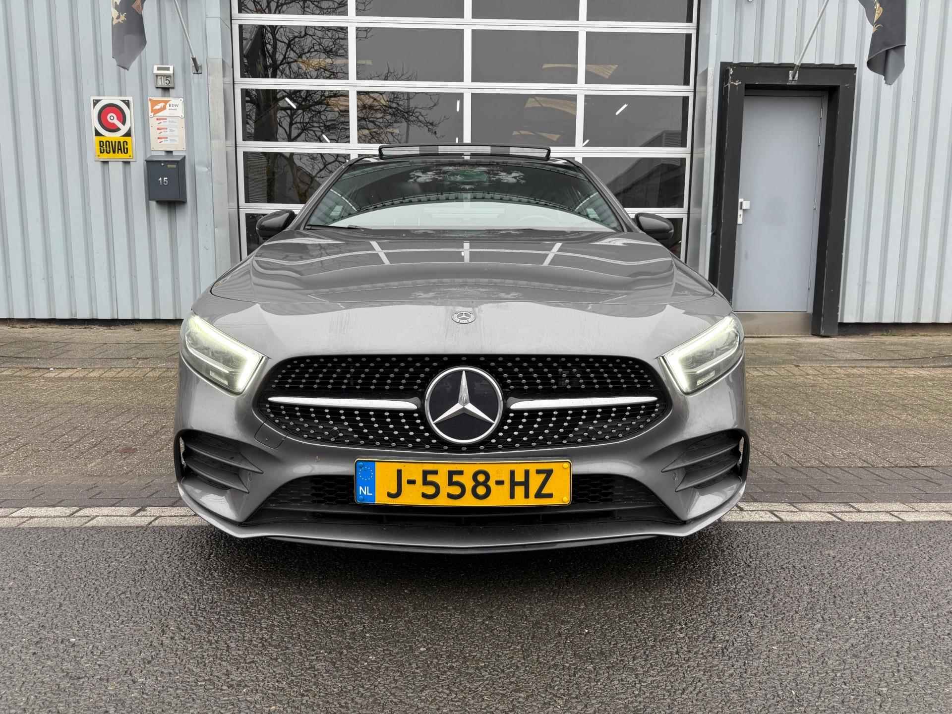 Mercedes-Benz A-klasse 250e AMG LED/LMV18/CAM/NAVI/LEER/PANO - 6/17