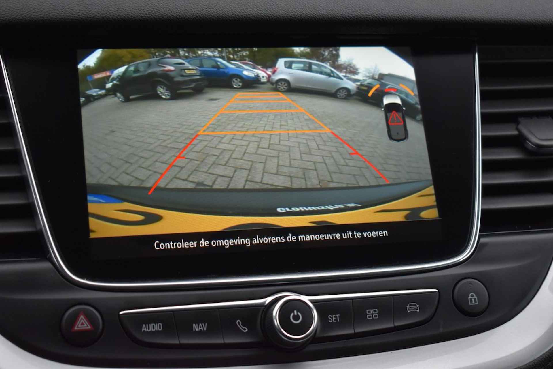 OPEL Grandland X 1.2 TURBO AUT. / NAVI / P.CAMERA / APPLE CARPLAY / PDC V+A - 27/41