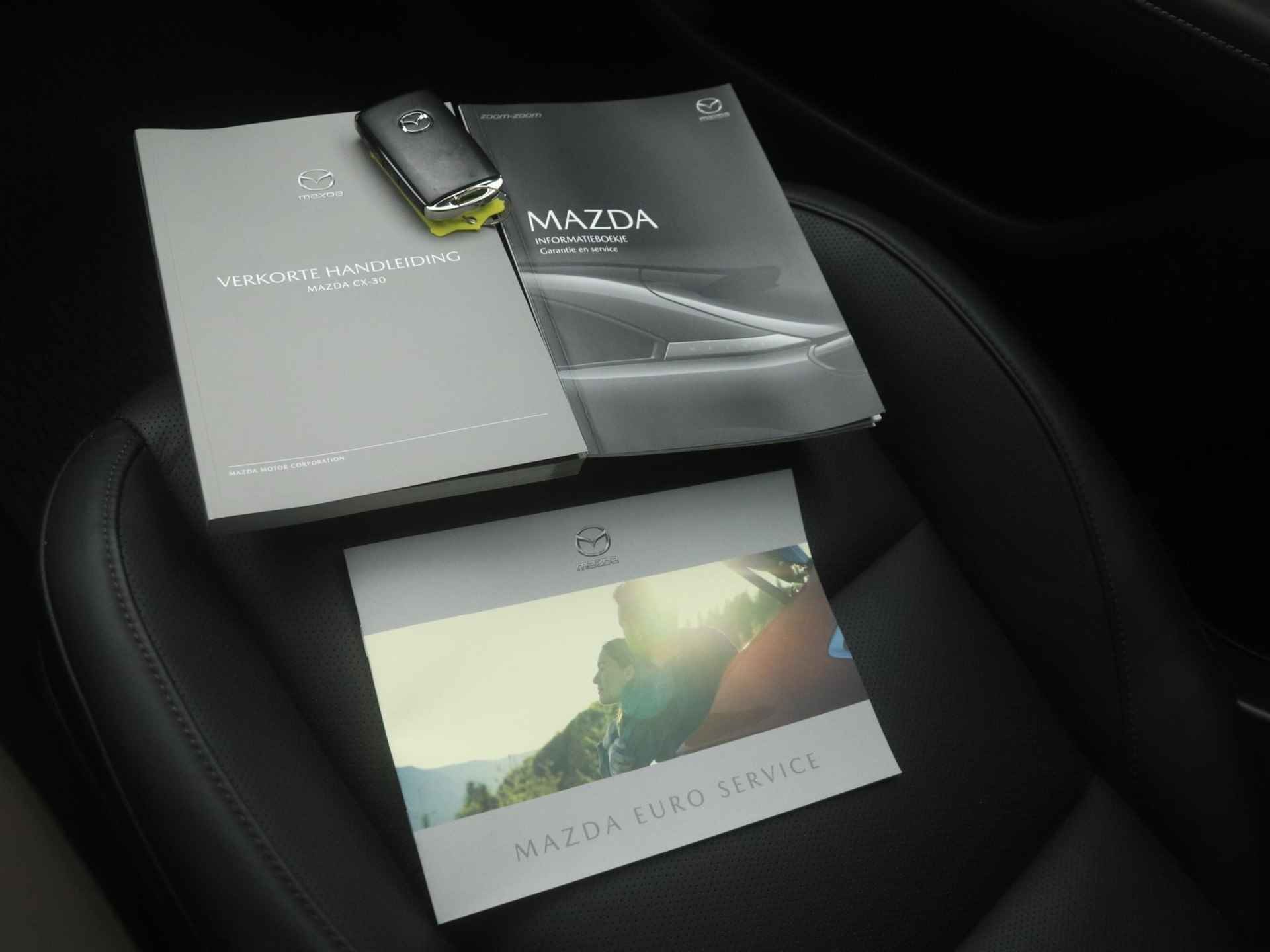 Mazda CX-30 2.0 e-SkyActiv-X Luxury i-Activesense automaat : dealer onderhouden en 24 maanden verlengde garantie - 40/48