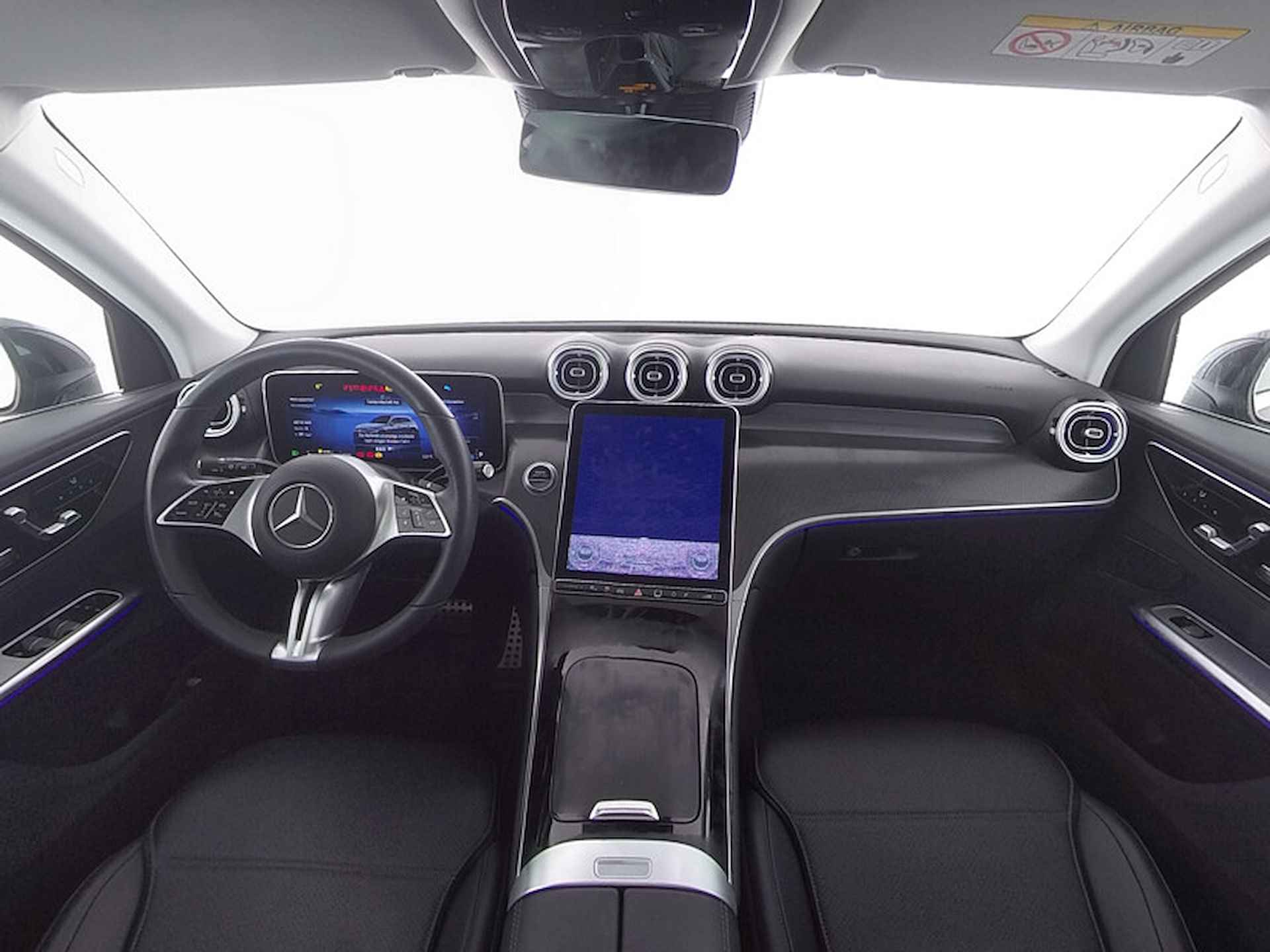 Mercedes-Benz GLC 300e 4-Matic Luxury Line | Trekhaak | Panoramadak | Adaptive Cruise | Stoelverwarming | Achtetuitrijcamera - 10/11