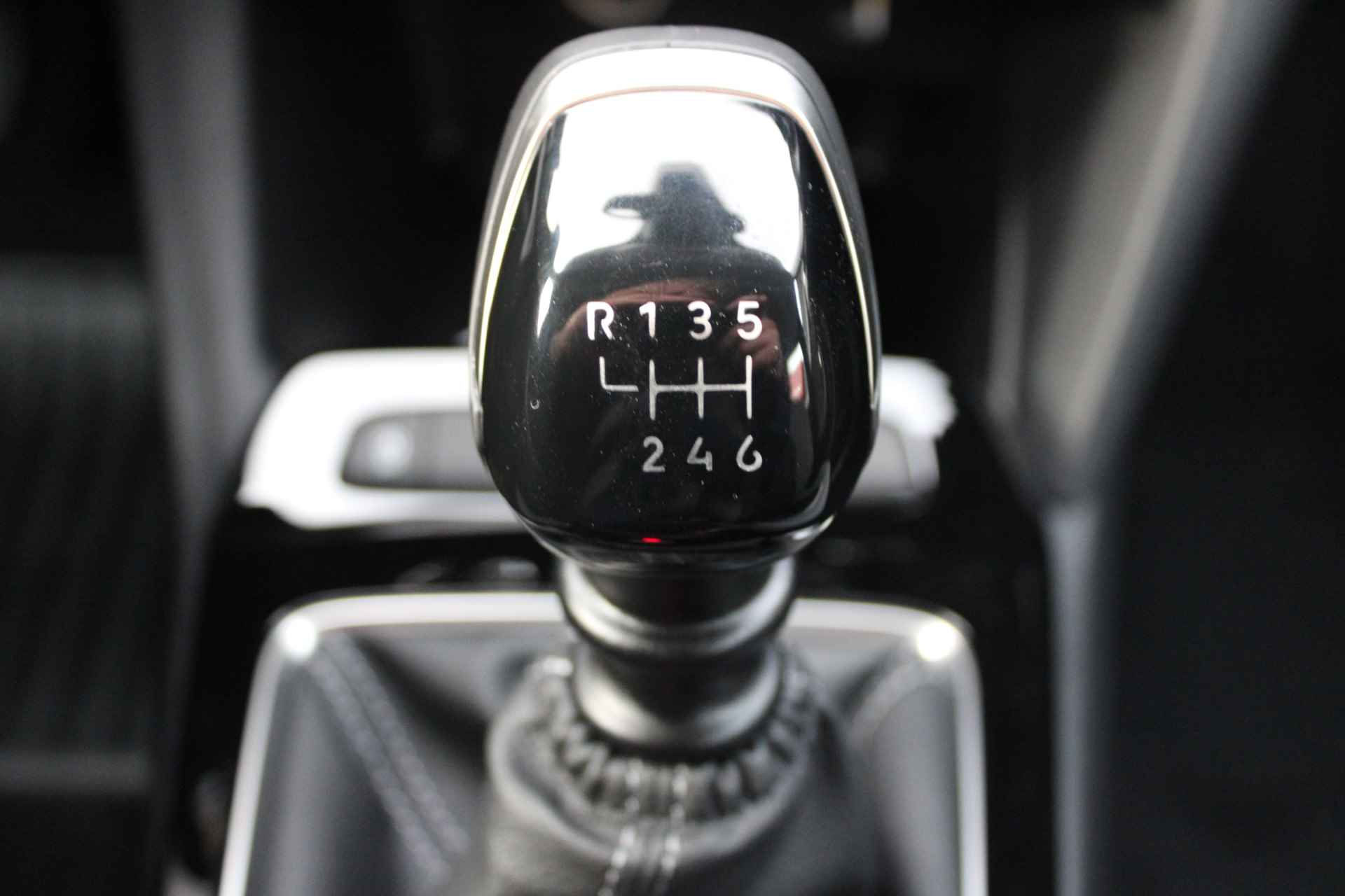 Opel Mokka 1.2 T. GS-Line 101 pk / DEMO DEAL / Navigatie /  Camera / Dode Hoek / Carplay / 17'' LMV / '' vraag een vrijblijvende offerte aan '' - 21/30