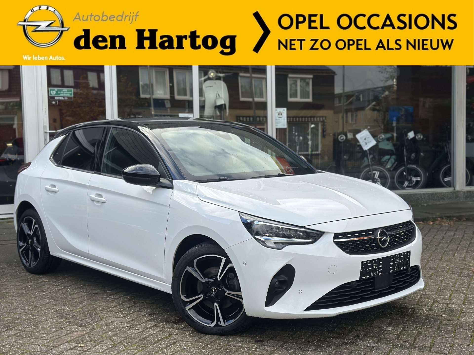 Opel Corsa 1.2 Elegance Turbo Panorama dak/Dodehoek sensor/Stoel en stuurverwarming.