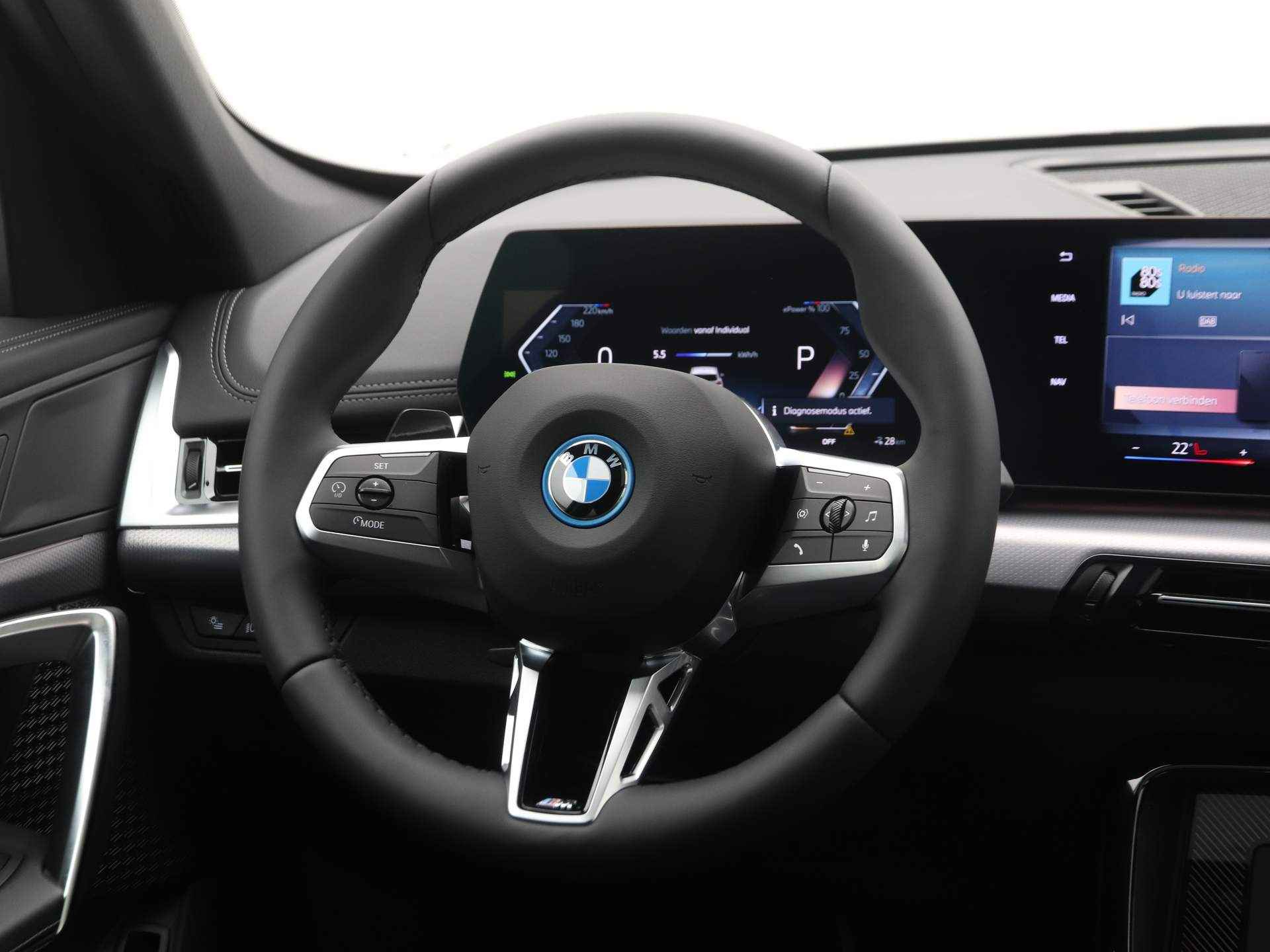 BMW iX1 xDrive30 Launch Edition - 3/22