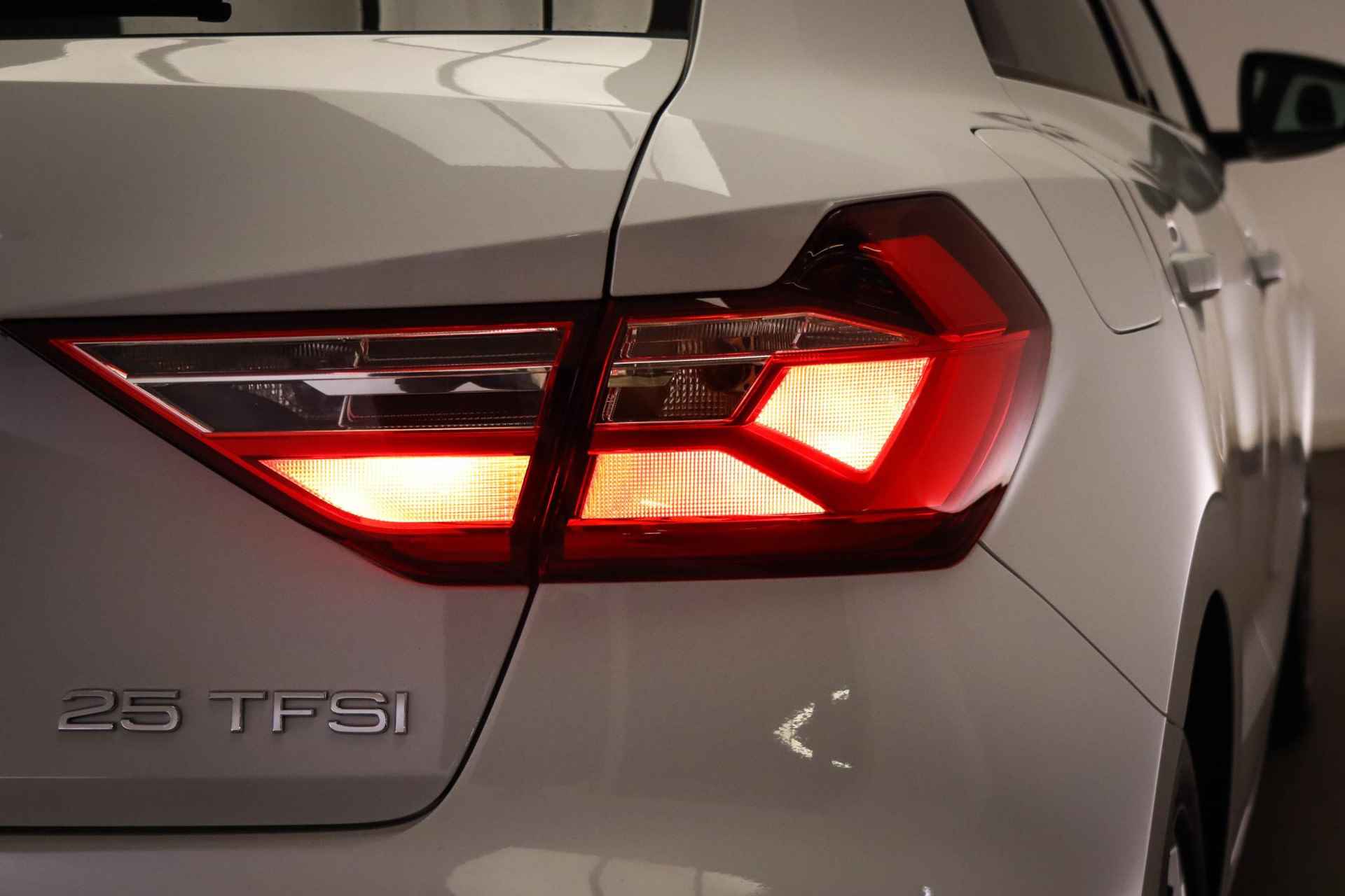 Audi A1 Sportback 25 TFSI Pro Line | PRE SENSE | DAB | APPLE CARPLAY - 16/50