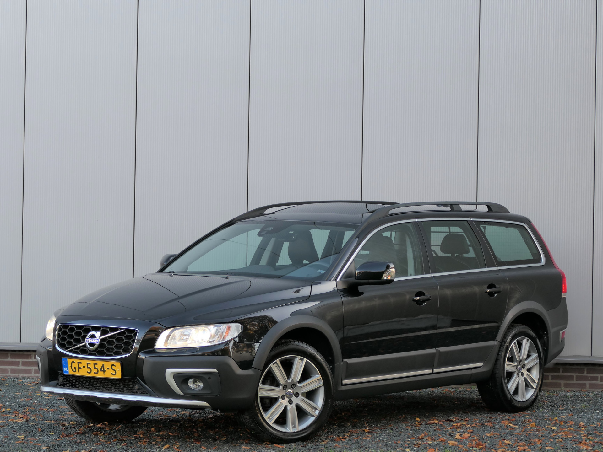 Volvo XC70 T5 AUT FWD Nordic+ Schuifdak / Navi / Xenon / Bluetooth