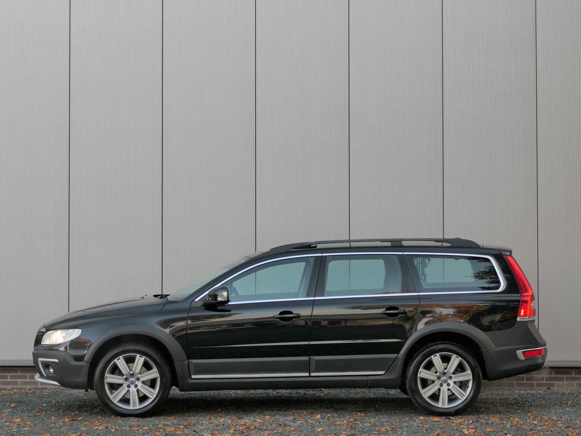 Volvo XC70 T5 AUT FWD Nordic+ Schuifdak / Navi / Xenon / Bluetooth - 6/21