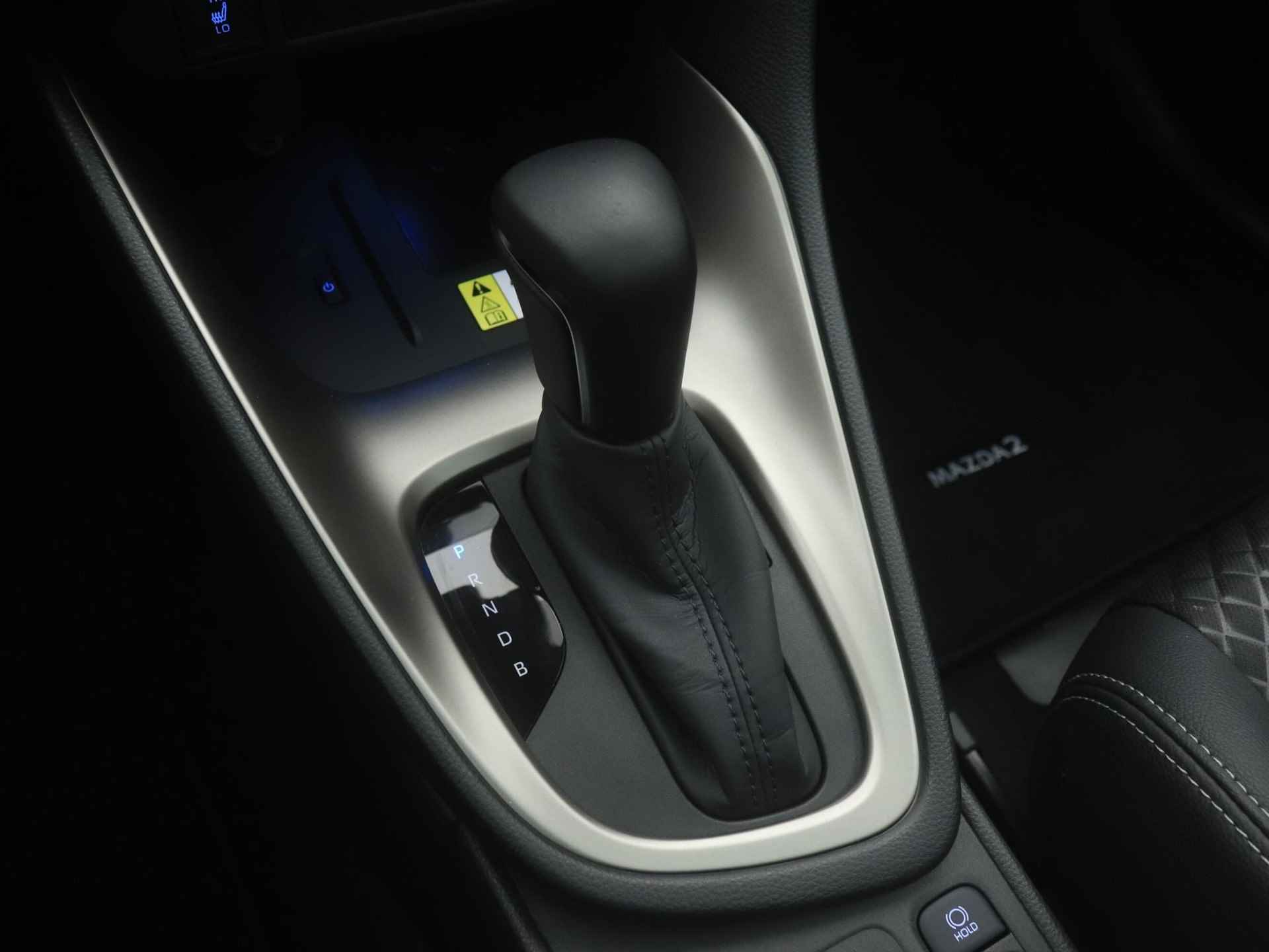 Mazda 2 Hybrid 1.5 Select automaat met panoramadak : dealer onderhouden en 24 maanden verlengde garantie - 36/45